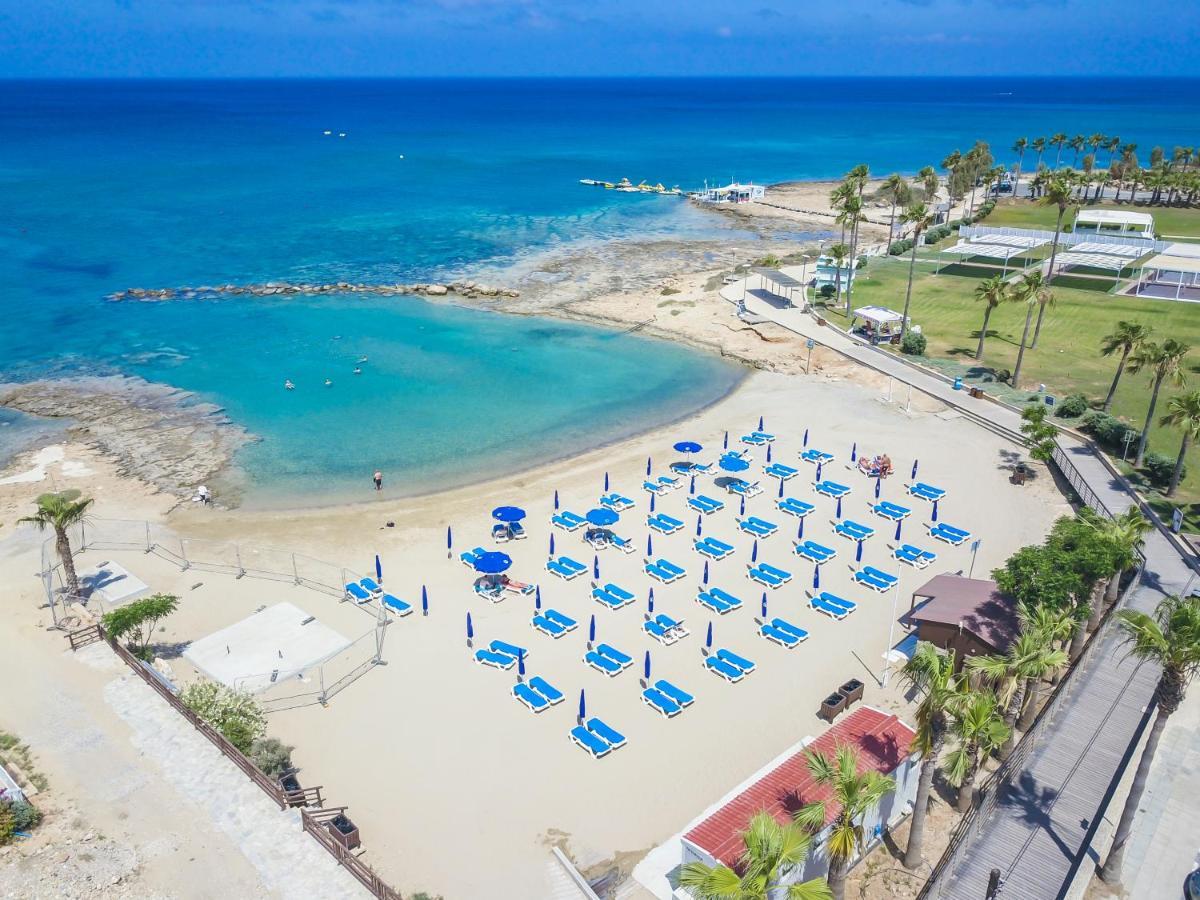 Papouis Hotel