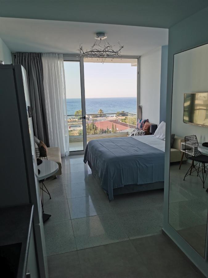 Erika With Sea View Apartment