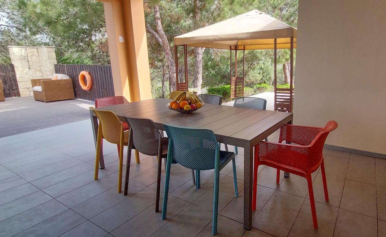 Villa Pine And Olive Seahouse