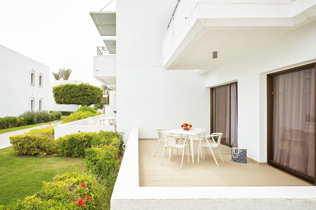 Aparthotel Sunwing Sandy Bay Village Ayia Napa