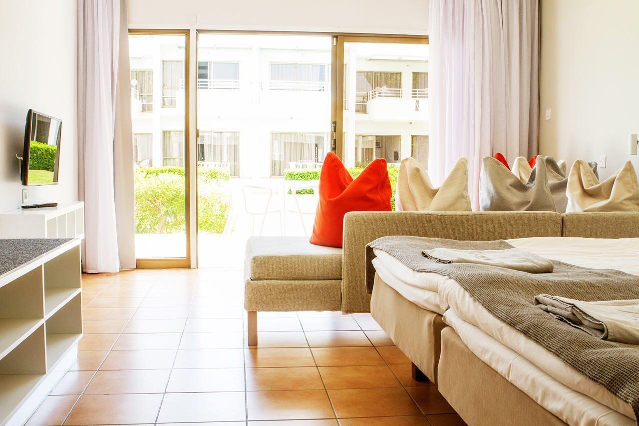 Sunwing Sandy Bay Village 4*