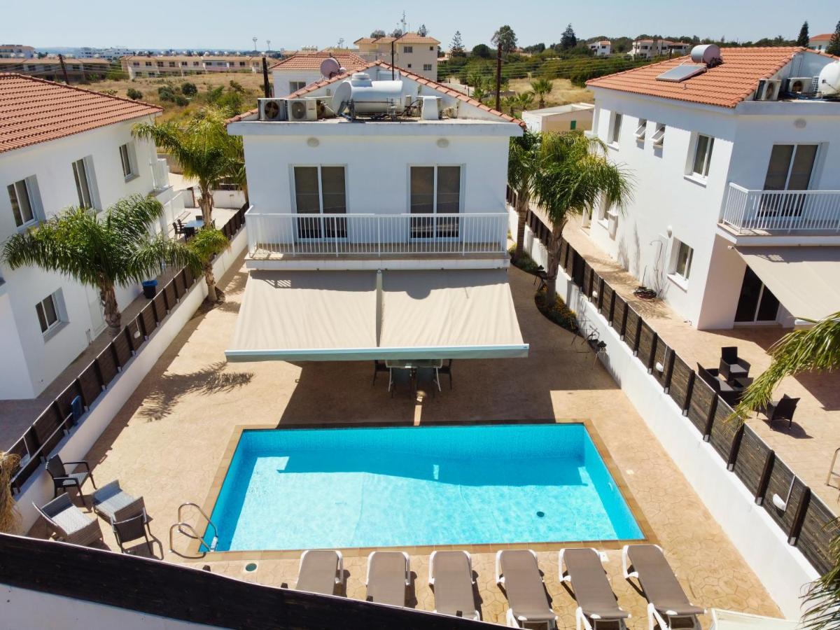 Nissi Gintare Villa *