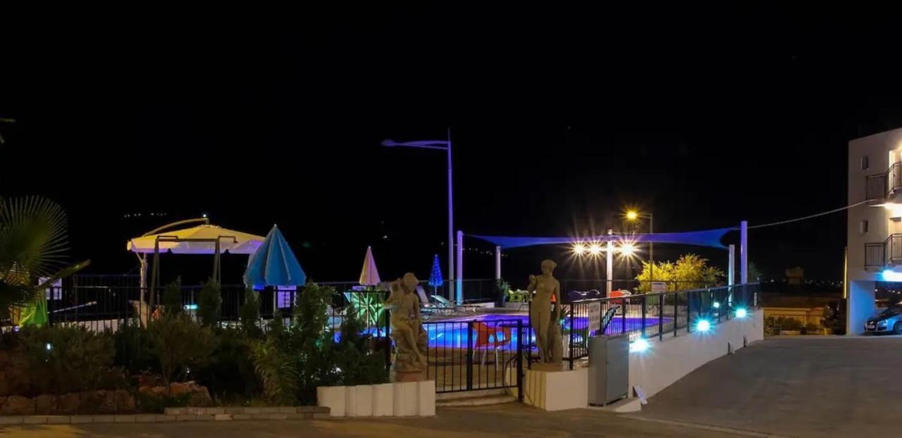 Panoramic Holidays - Premium 9 Apartment Peyia
