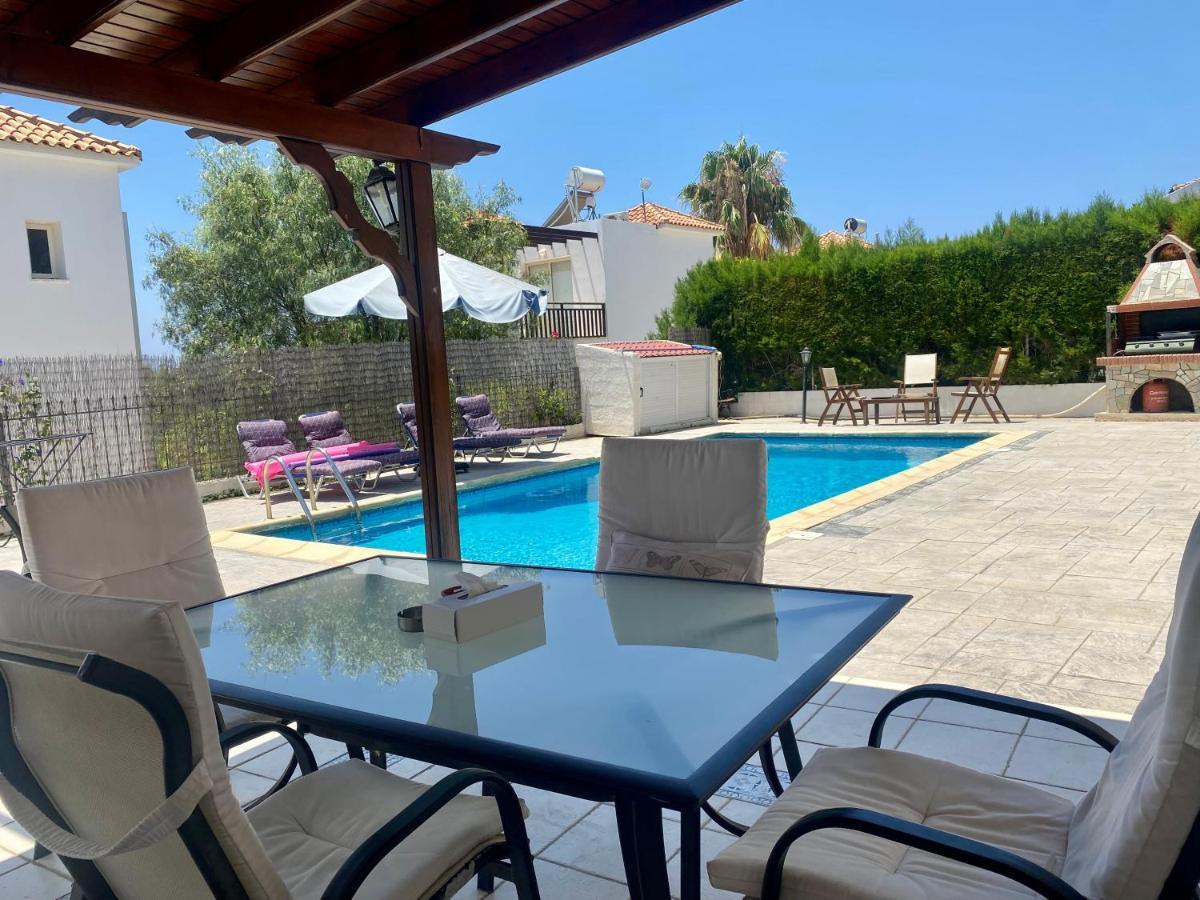 Exellent 3 Bedroom In Coral Bay Villa Peyia