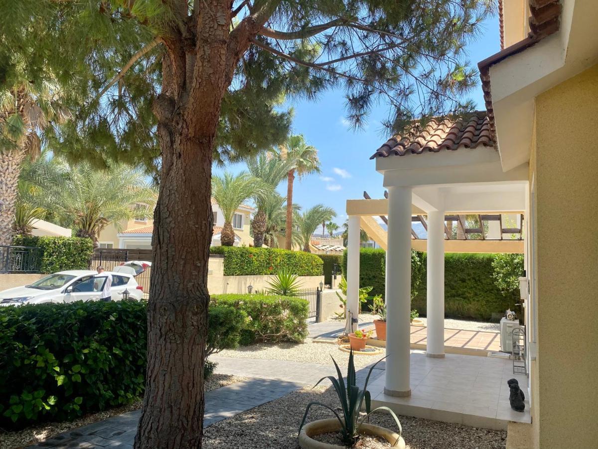 Exellent 3 Bedroom In Coral Bay *