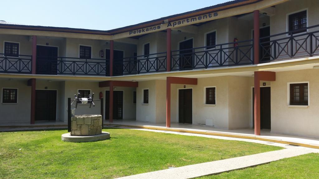 Pelekanos Aparthotel 2*