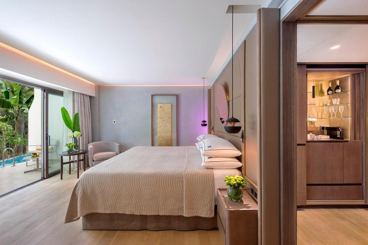 Four Seasons Hotel 5*