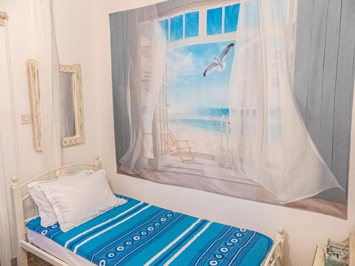 Villa Greek Island Style 2 Bedroom With Pool Next To The Sea Larnaca