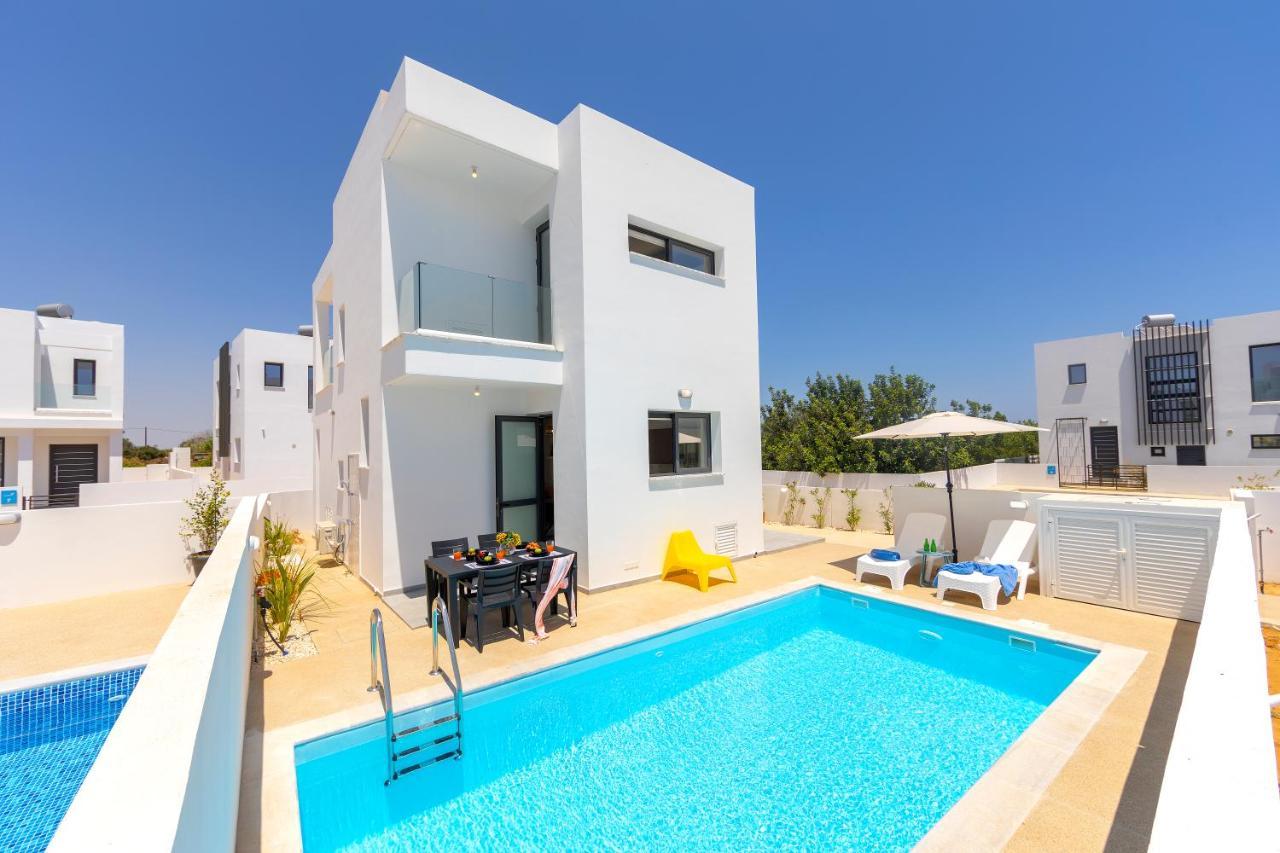 Alasia * Paralimni