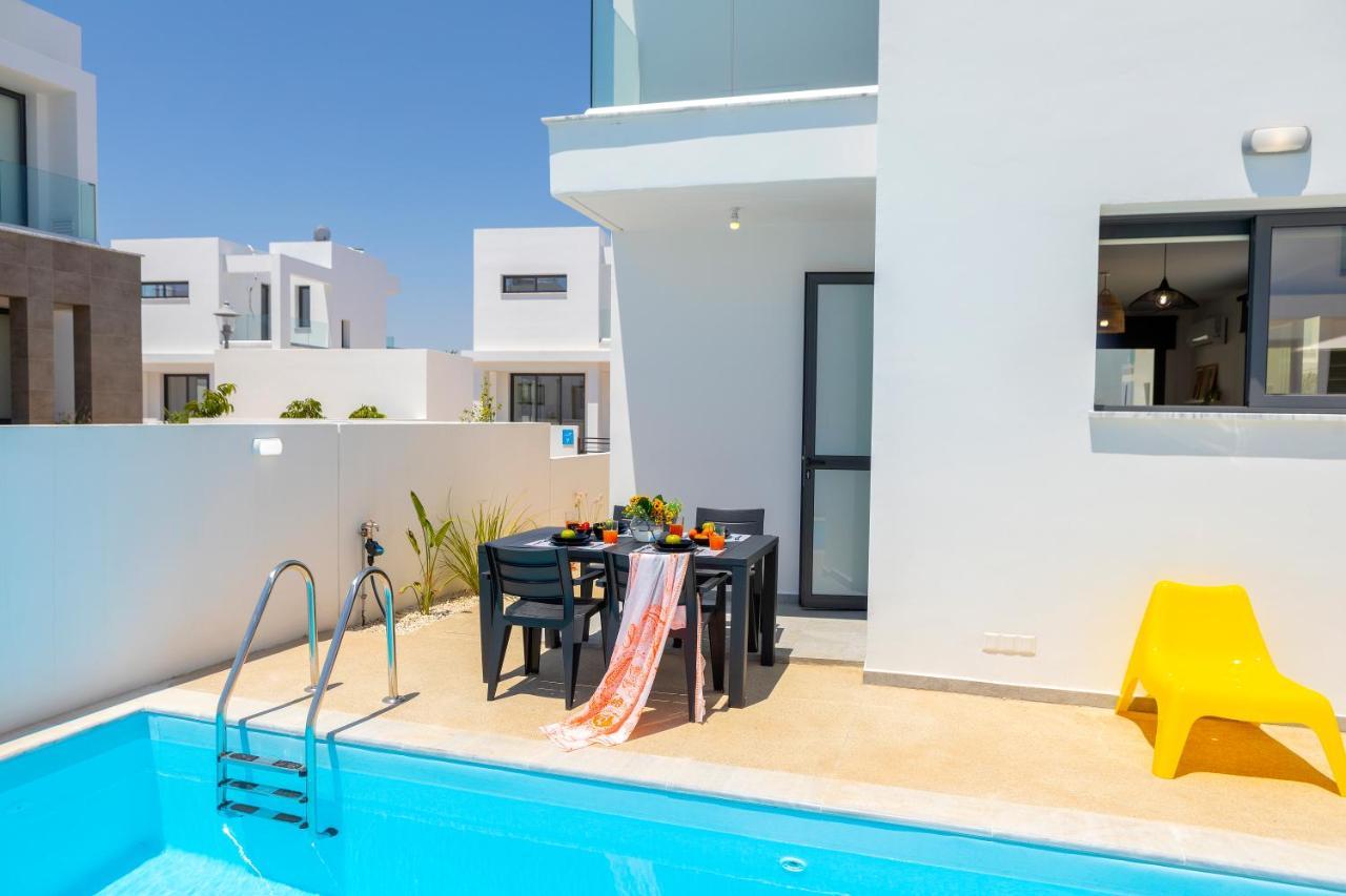 Alasia * Paralimni