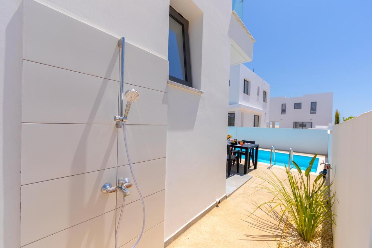 Alasia * Paralimni