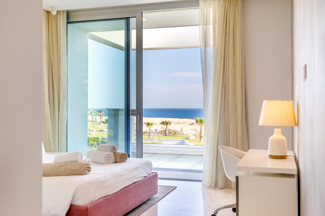 Beachfront Luxury Tranquility