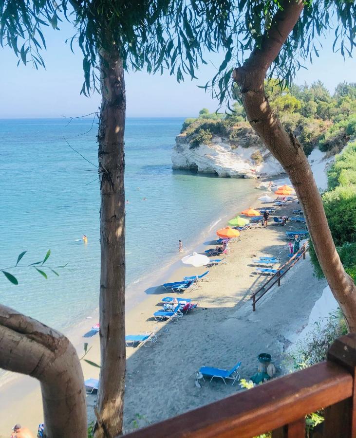 Governors Costas Apts * Governors Beach
