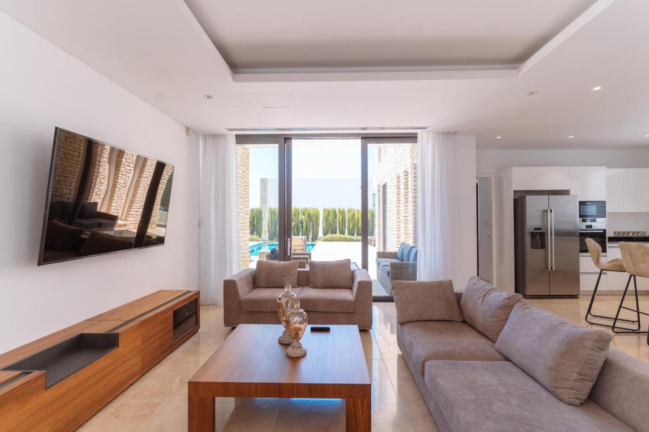 Coral Residences Coral Bay