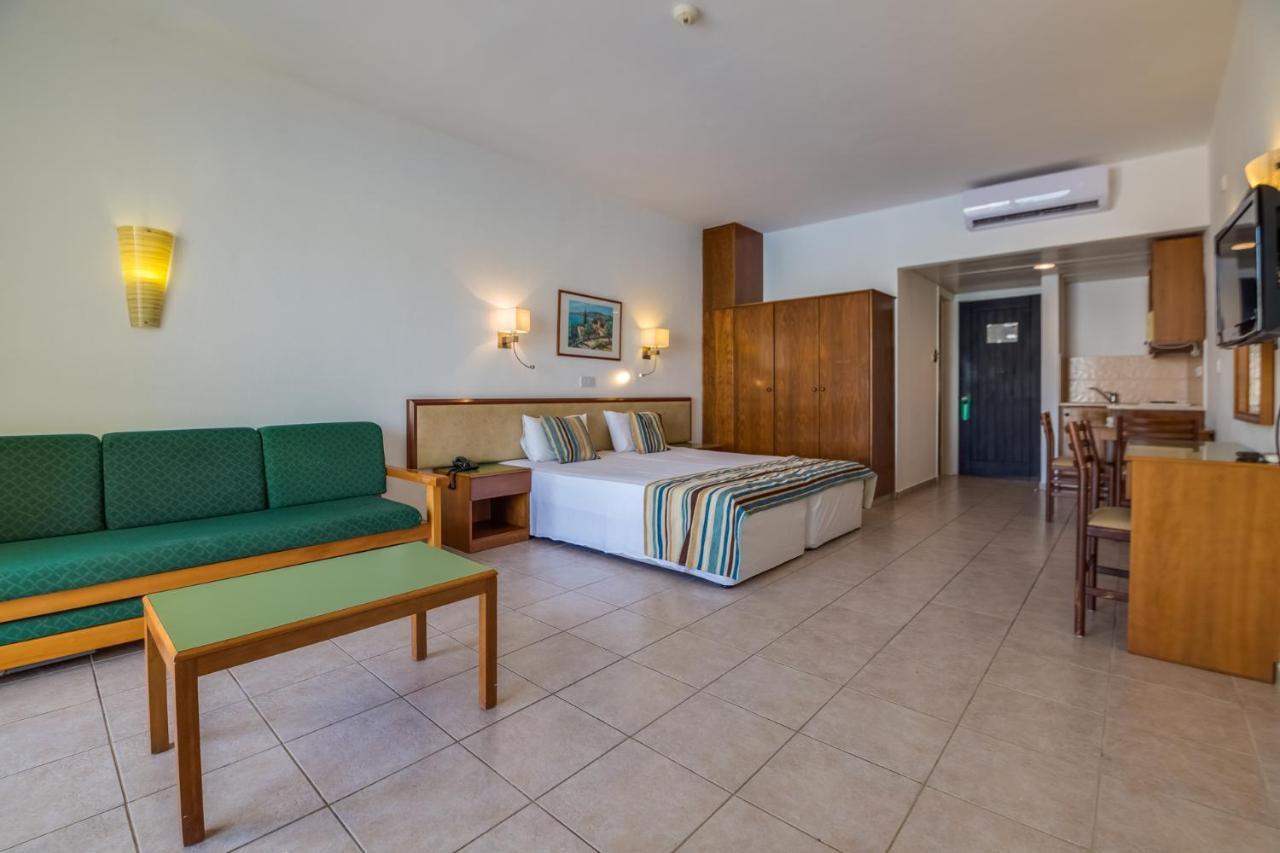 Panas * Ayia Napa