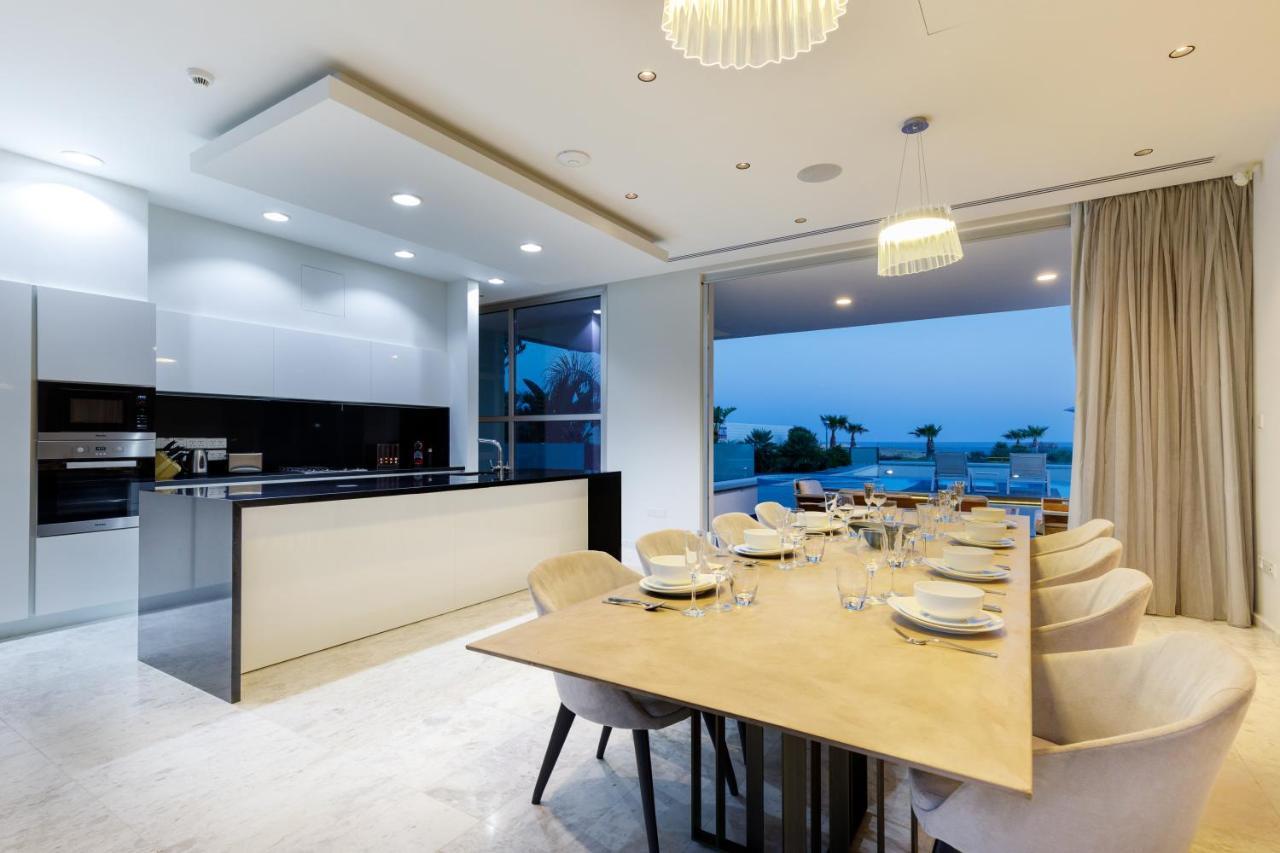 Beachfront Luxury Tranquility Villa *