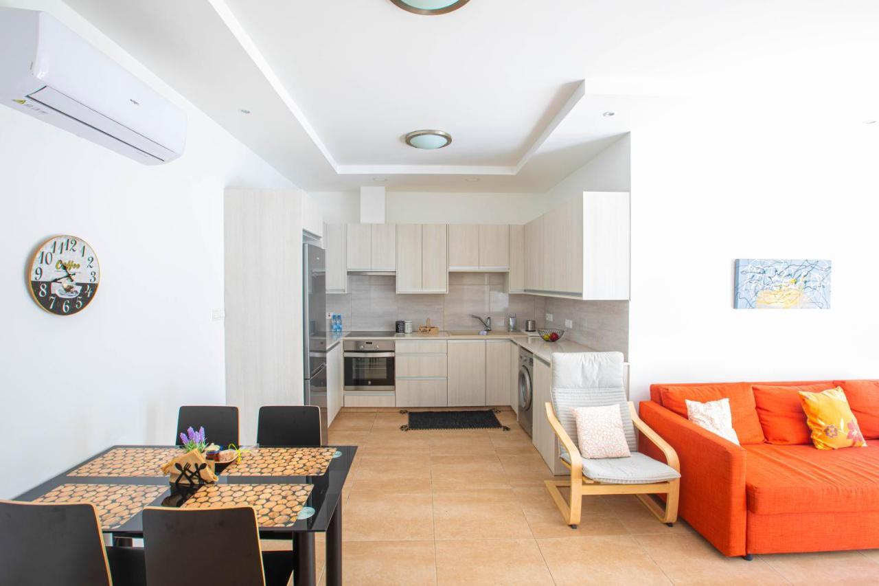 Panayia Sea View Apts *