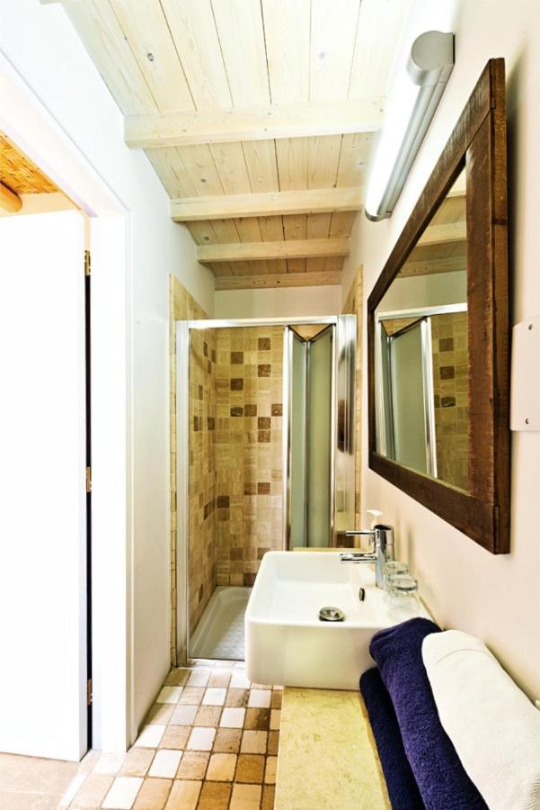 Apartment Eveleos Tochni