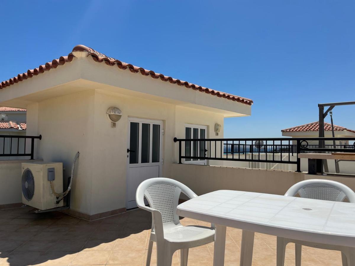 Seaview With Roof Terrace Apartment