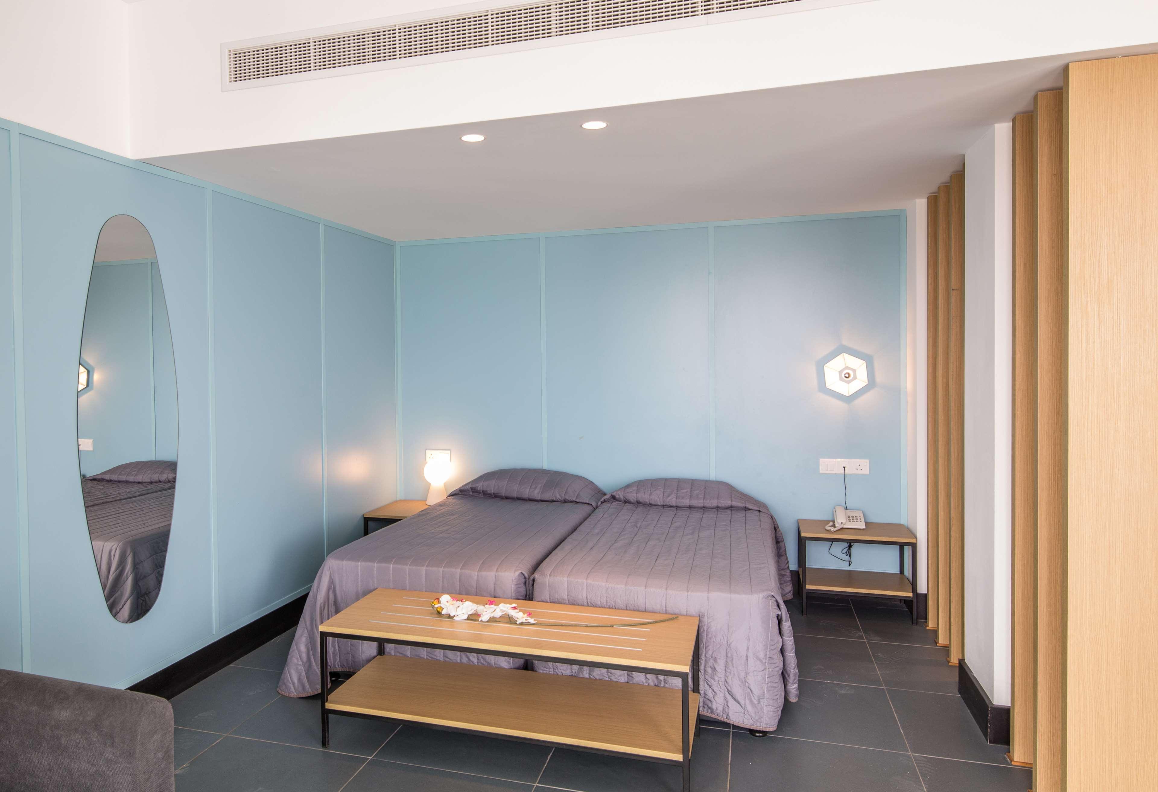 Aparthotel Anthea 3*