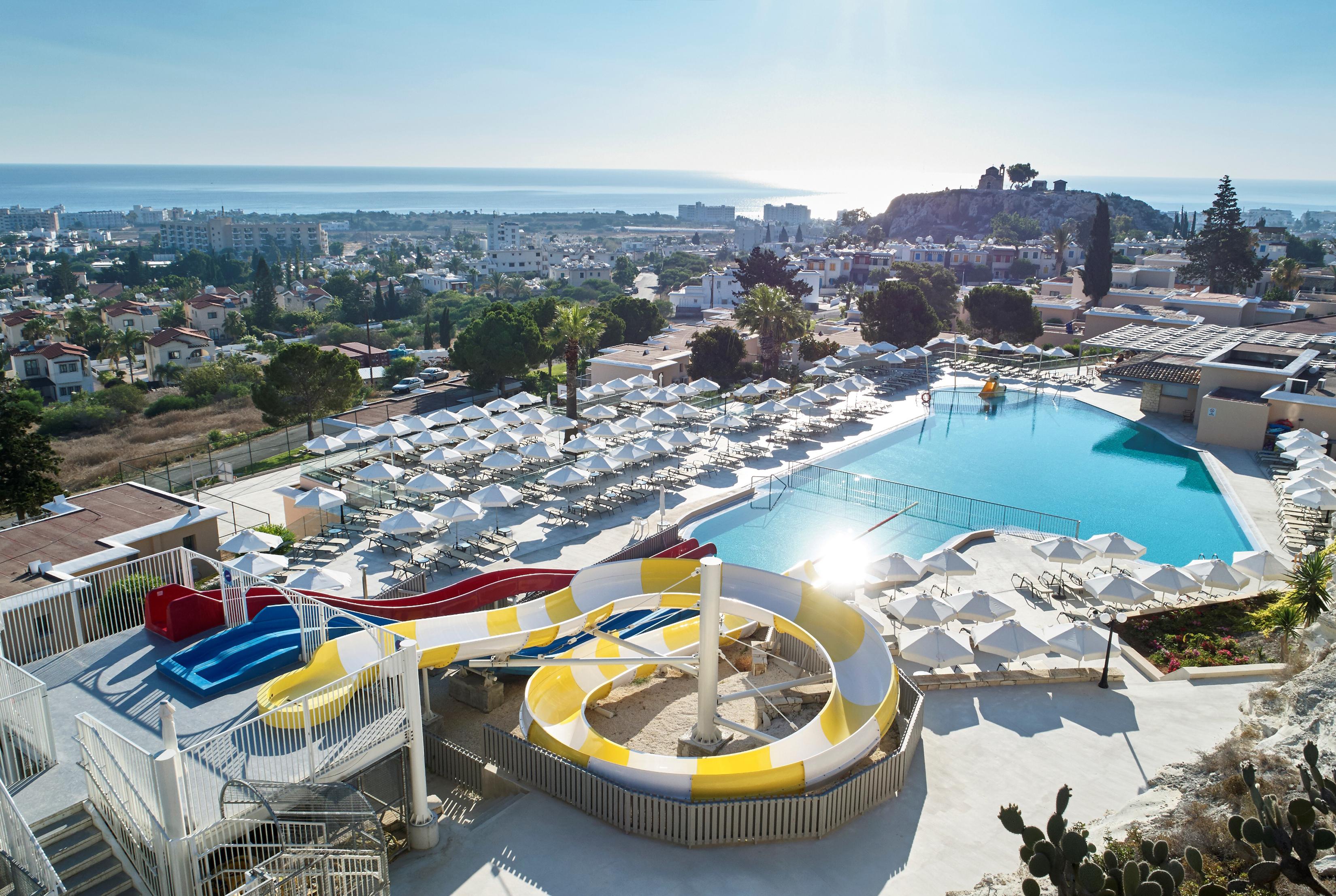 Louis St. Elias & Waterpark Hotel