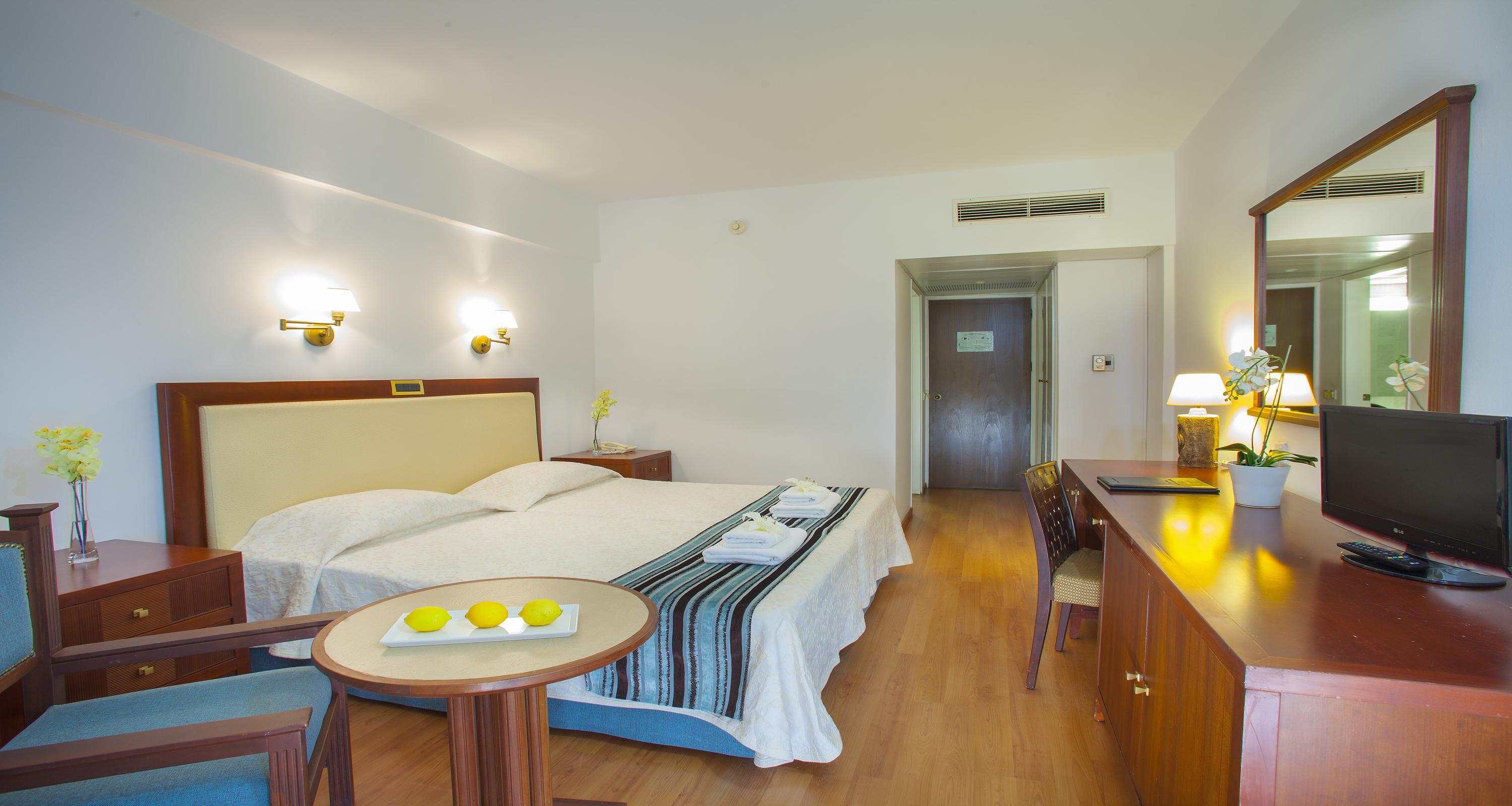 Sanders Florida * Agia Napa
