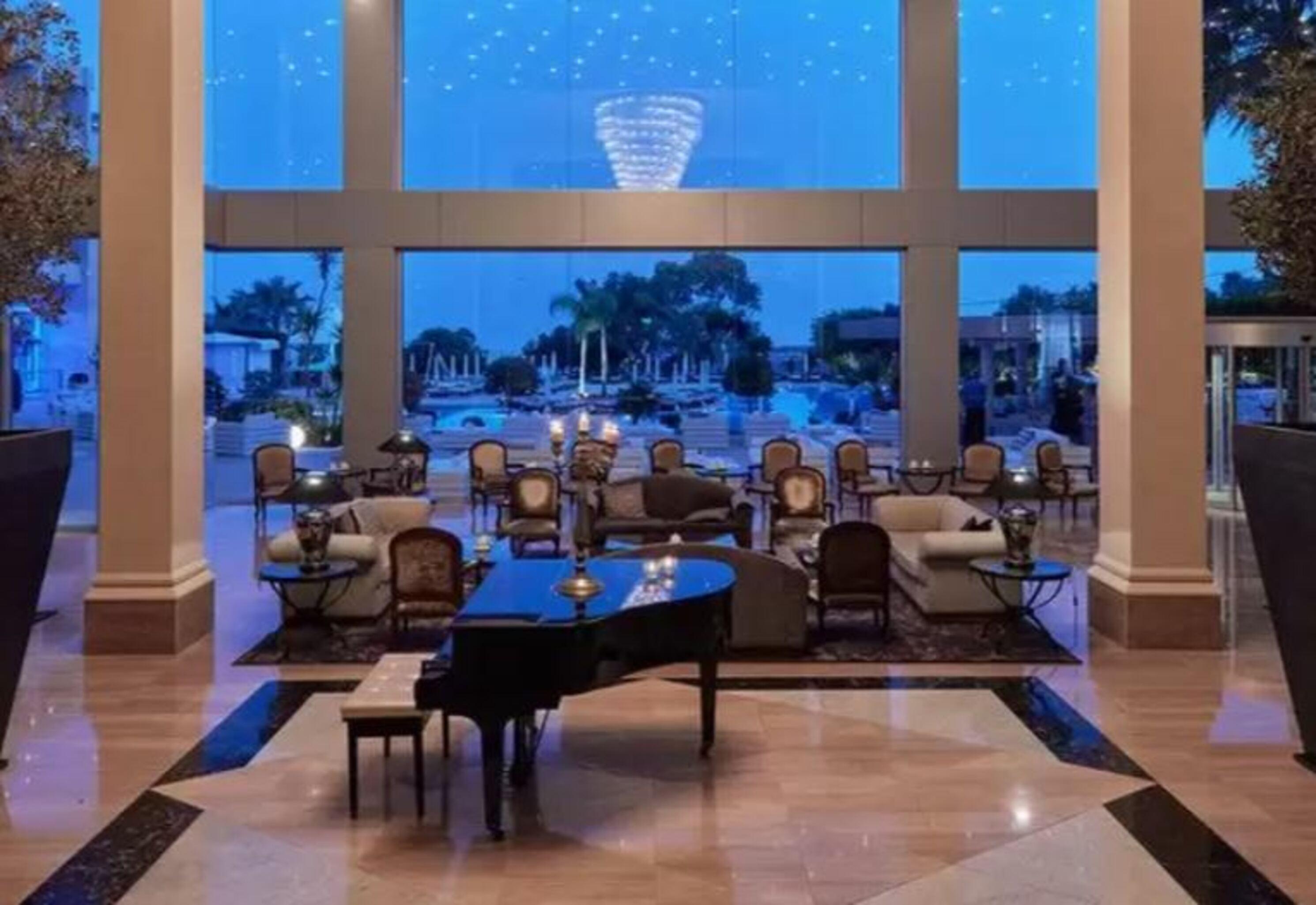 Grecian Park 5*