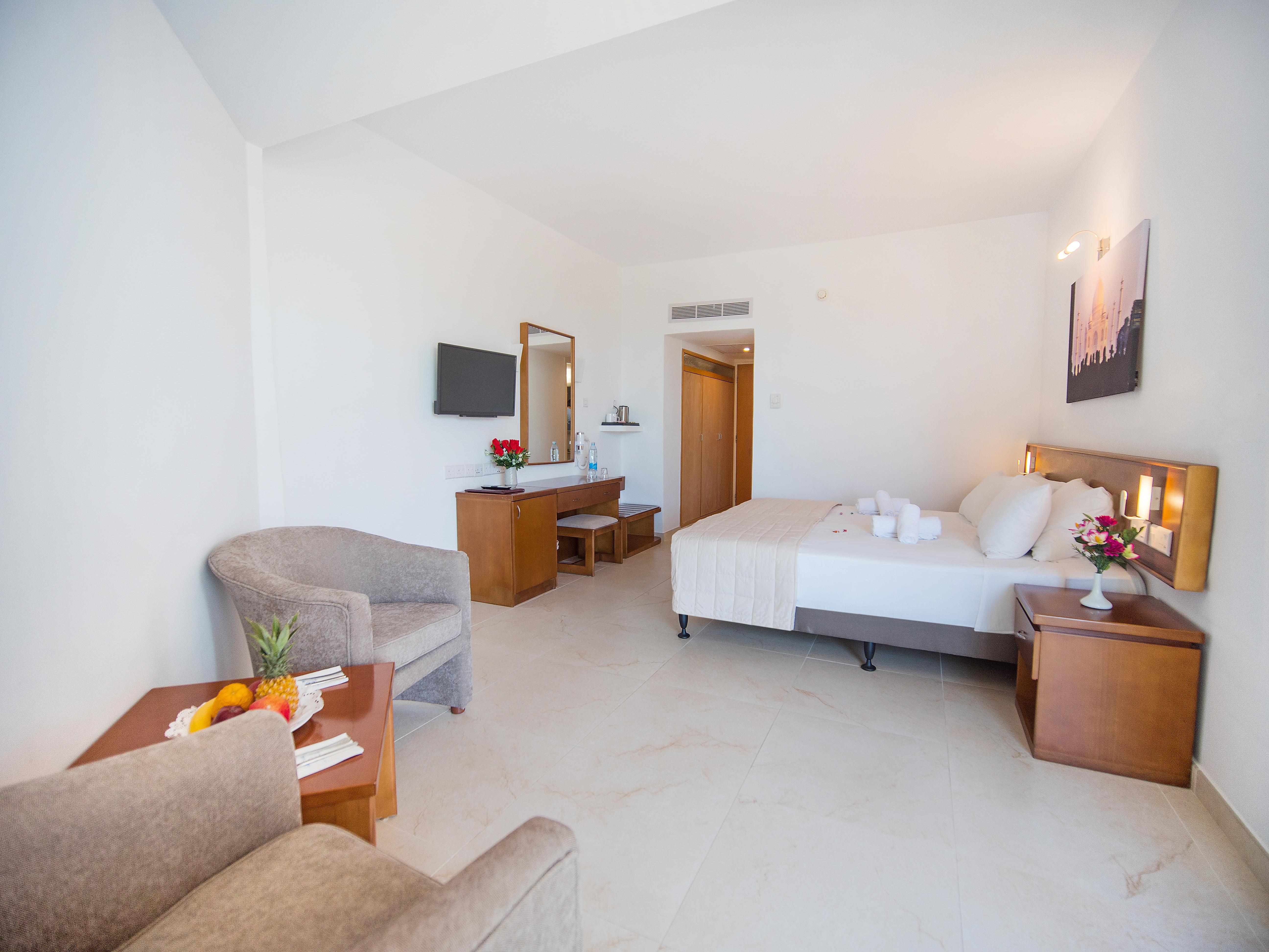 Hotel Avlida 4*