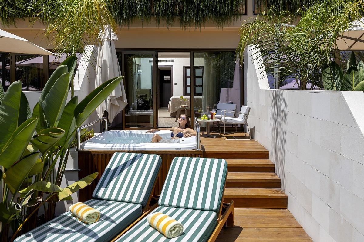 Hotel Four Seasons Agios Tychonas