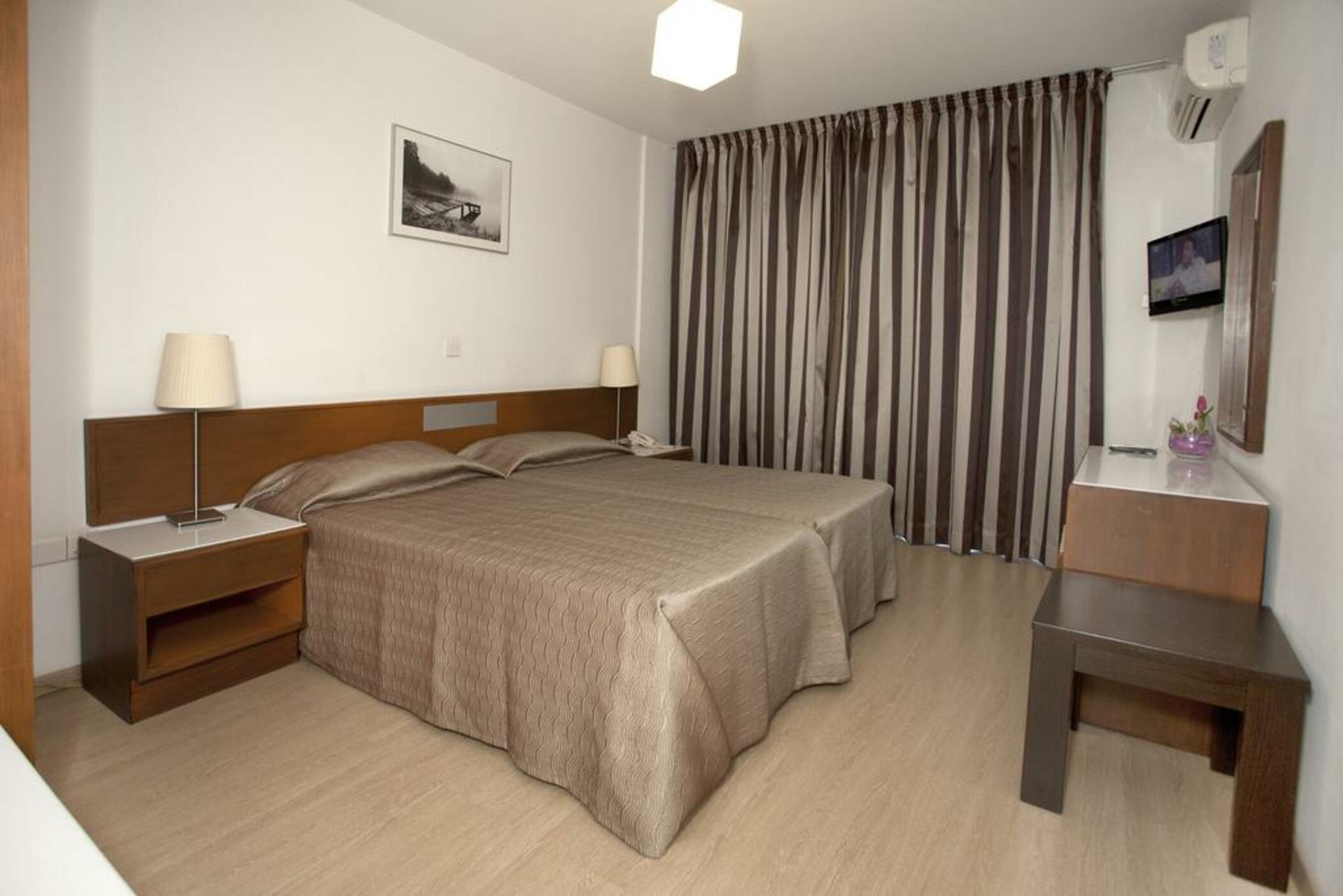 Aparthotel Blazer Larnaca