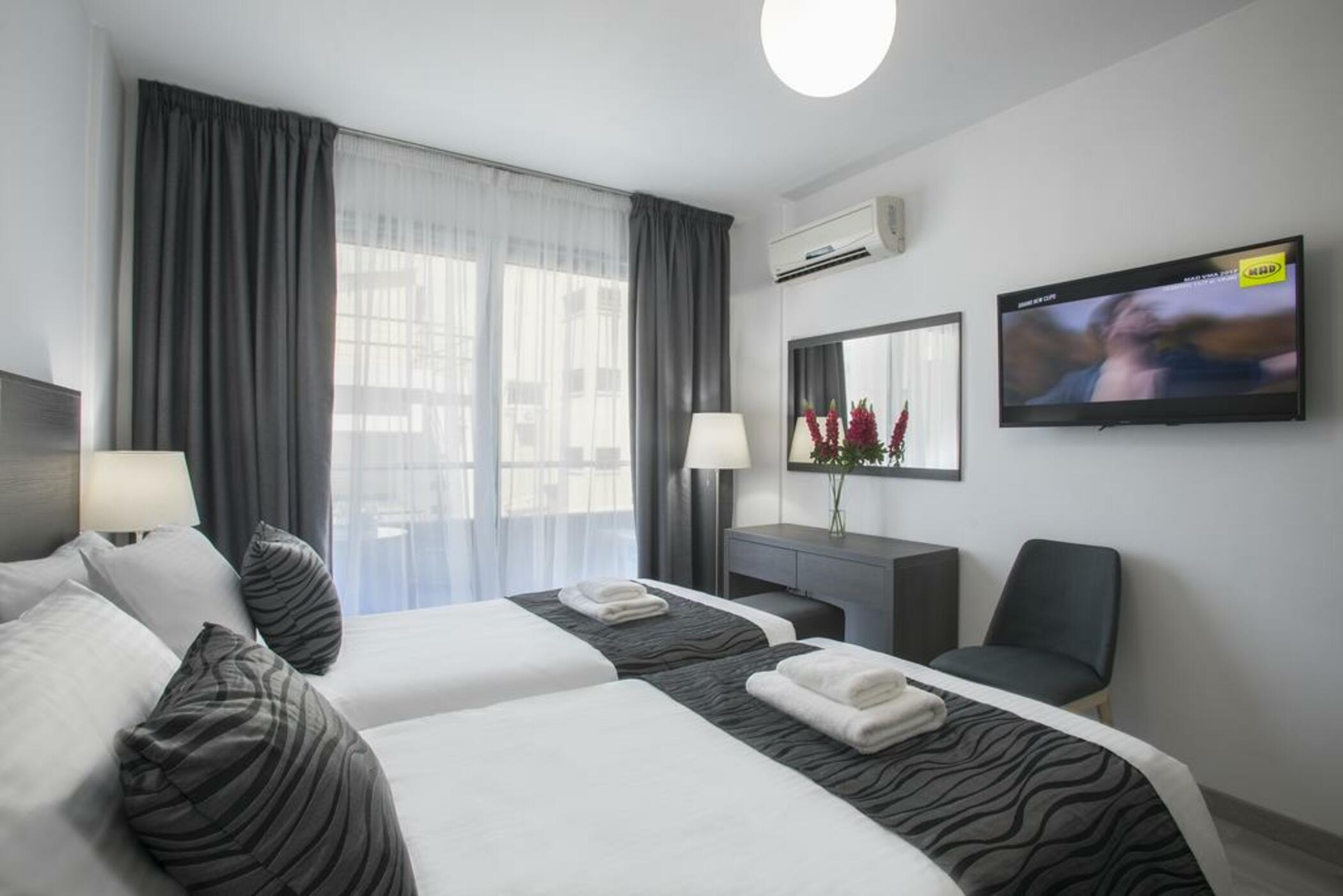 Aparthotel Blazer Larnaca