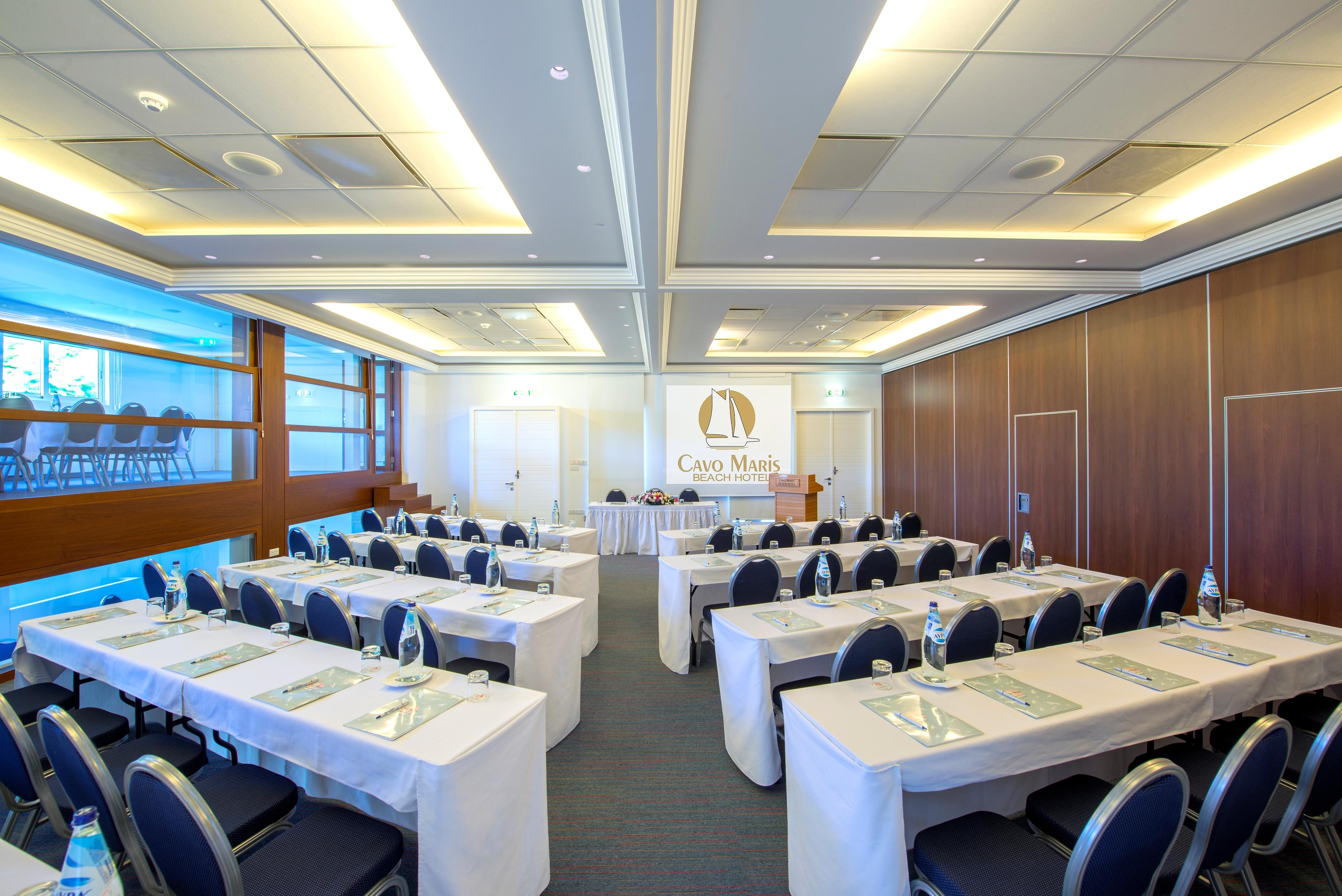 Cavo Maris Hotel