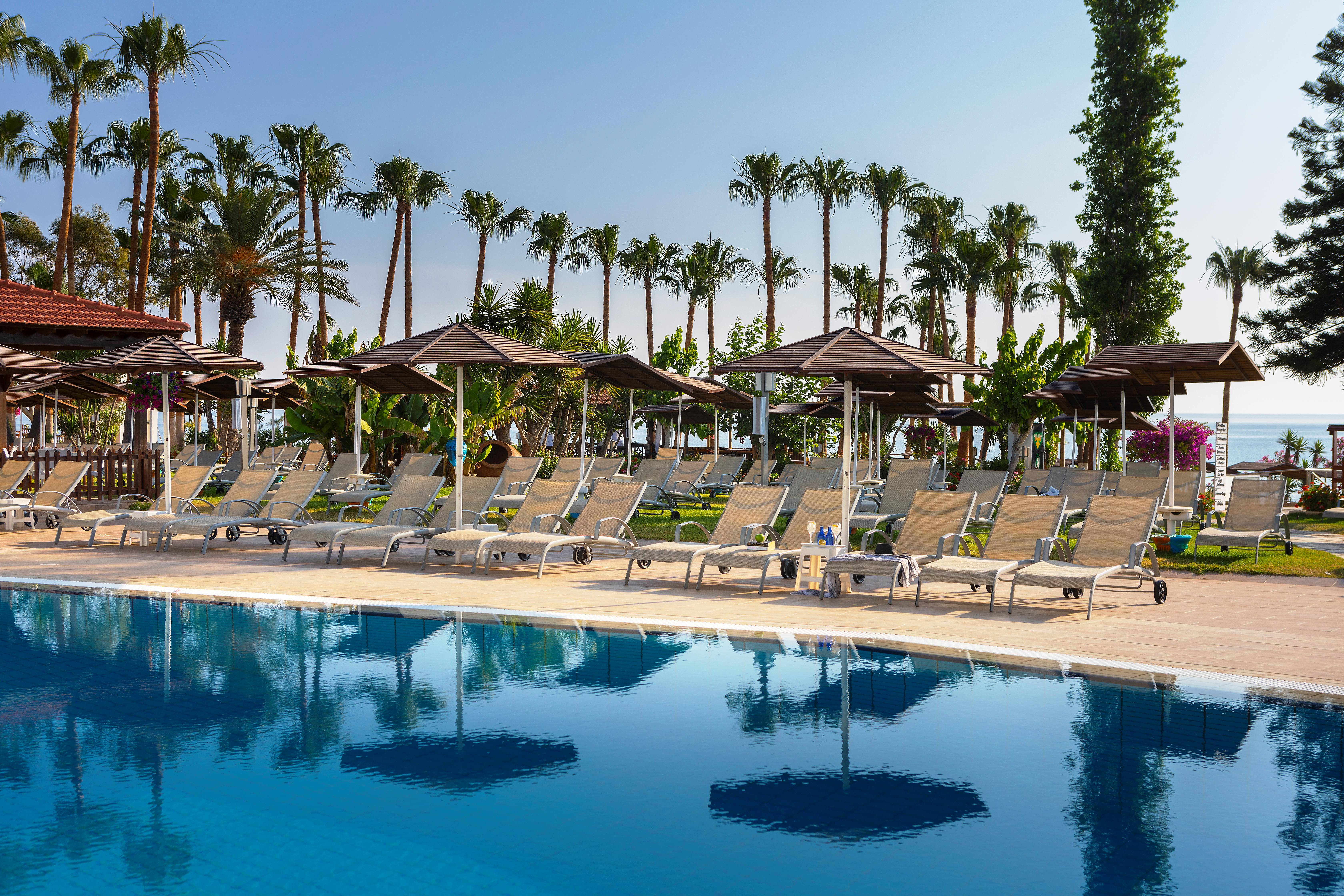 Hotel Cavo Maris 4*