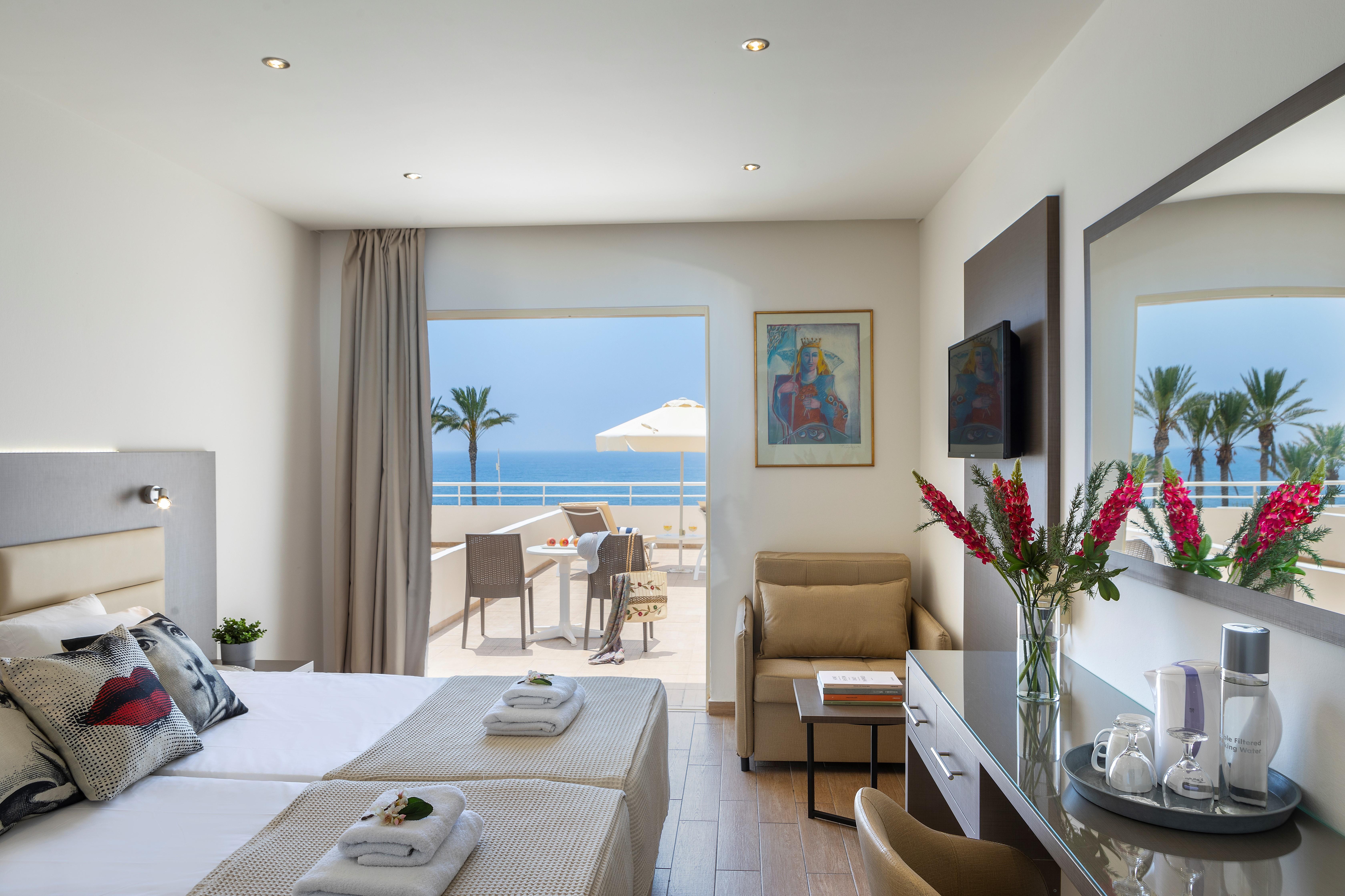 Hotel Queens Bay Kissonerga