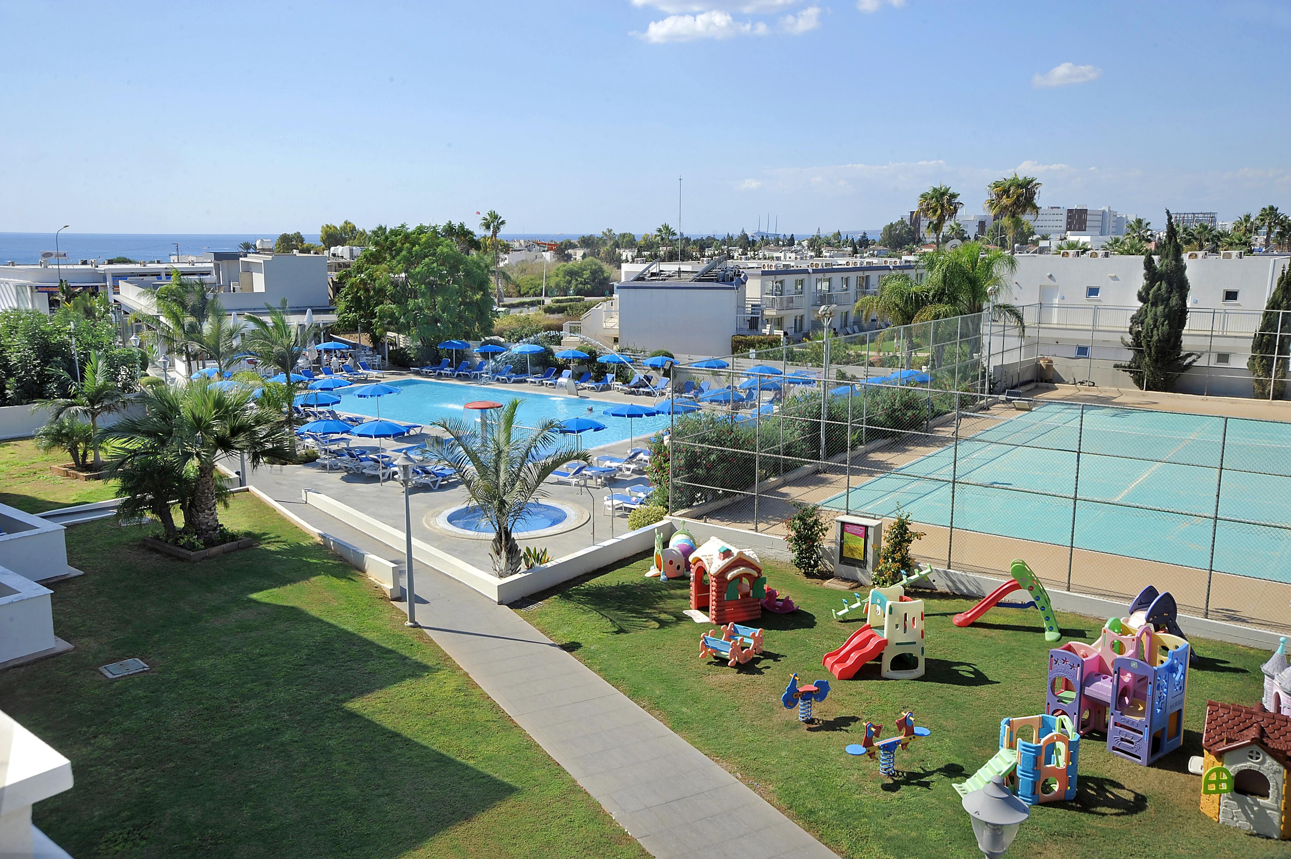 Euronapa Aparthotel 3*