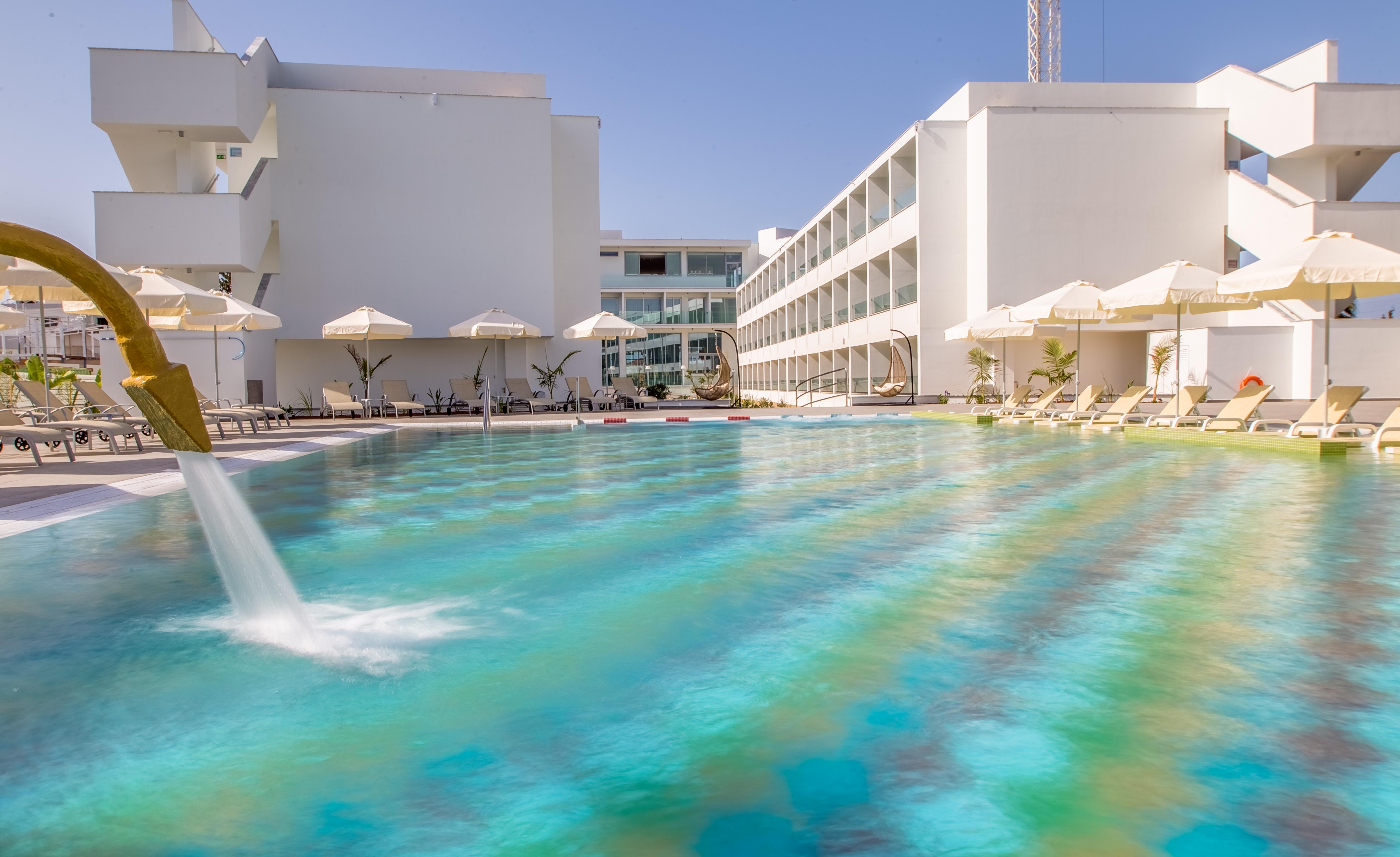 Hotel Nicholas Color
