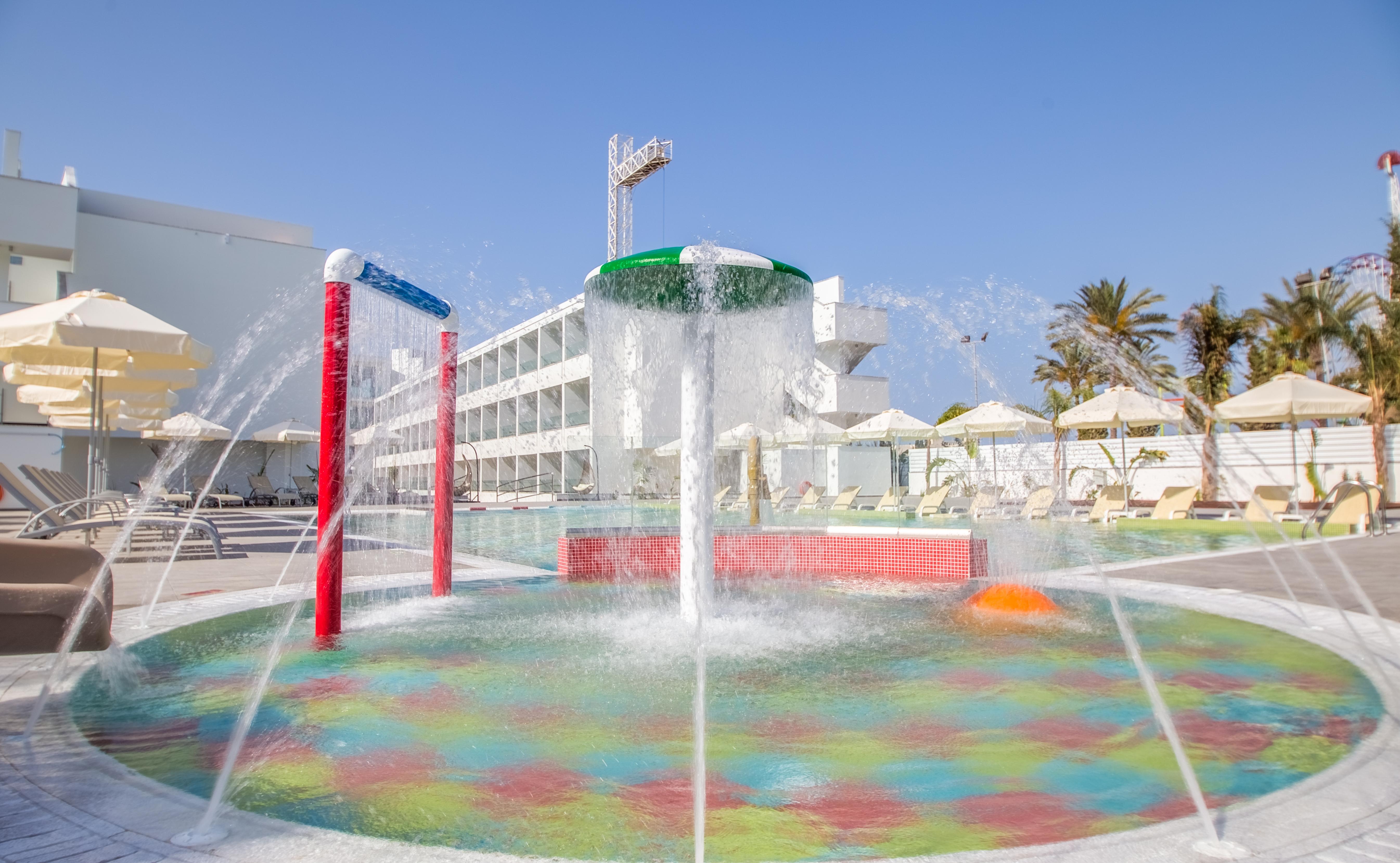 Hotel Nicholas Color 4*