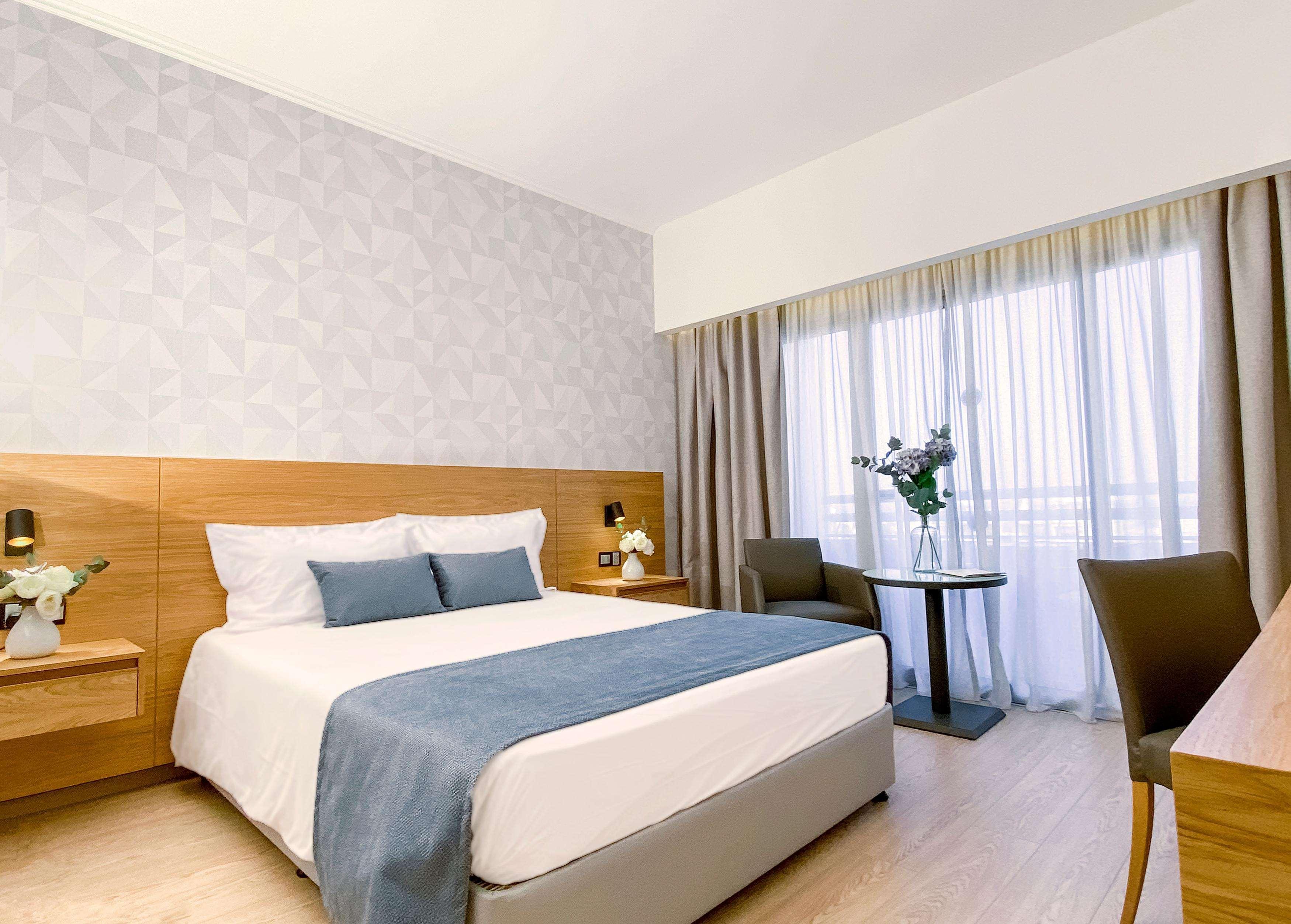 Ajax Hotel