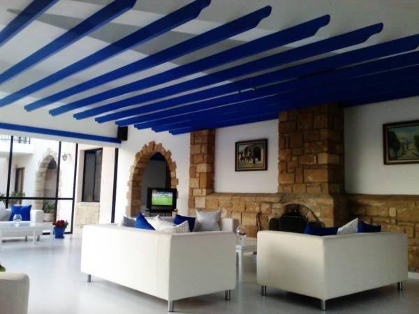 Hilltop Gardens Aparthotel 3*