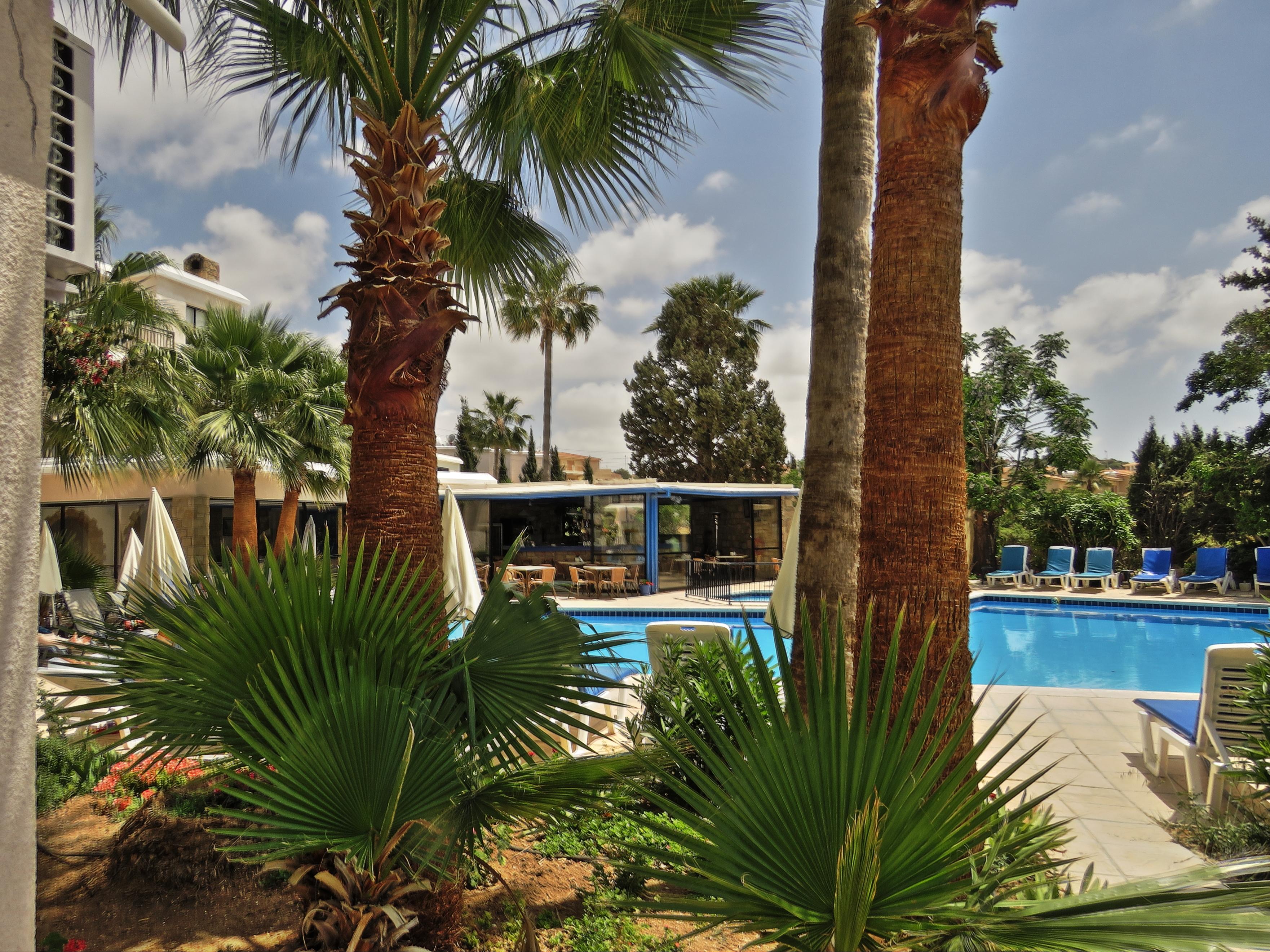 Hilltop Gardens Aparthotel