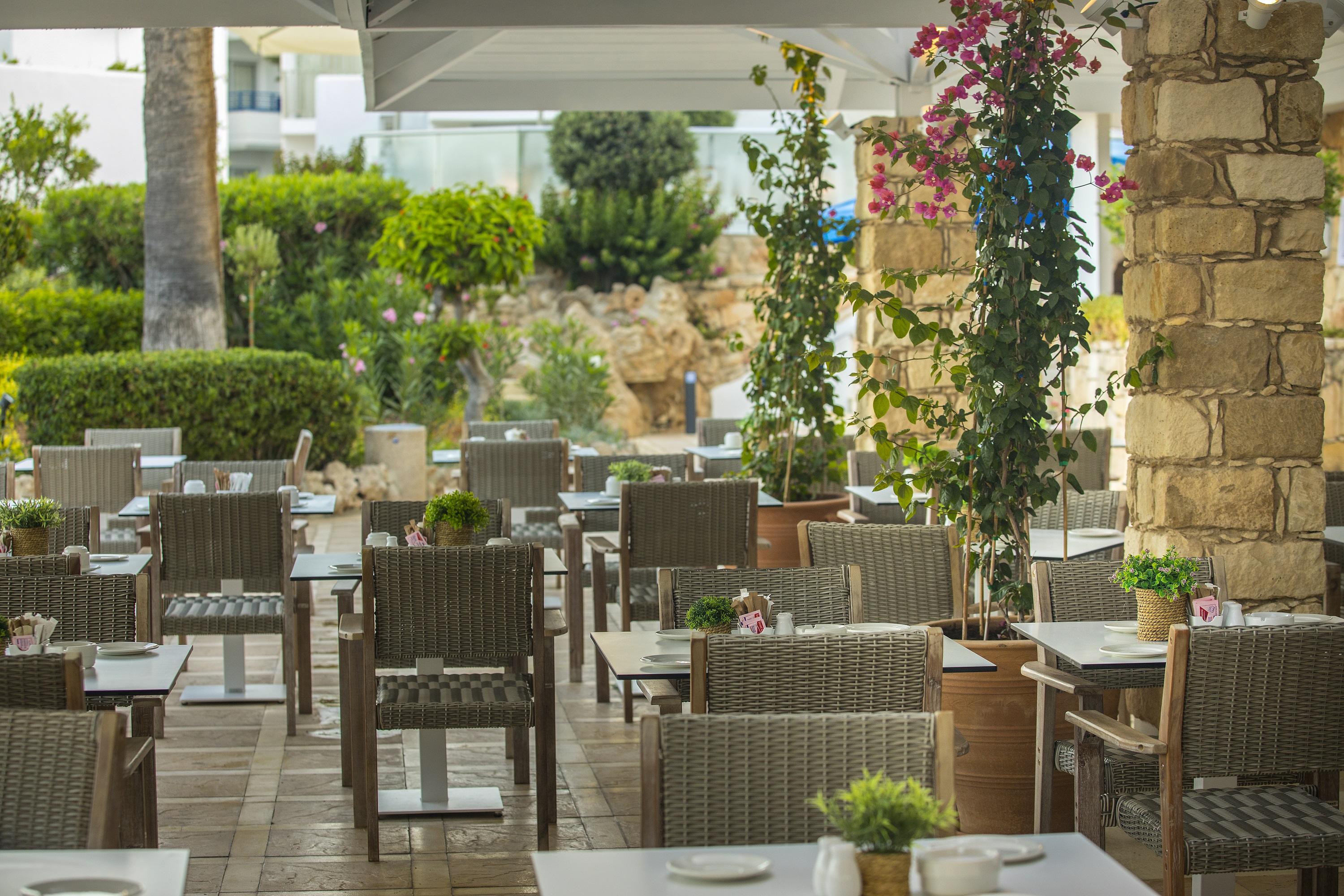 Hotel Leonardo Plaza Cypria Maris & (adults Only) 4*