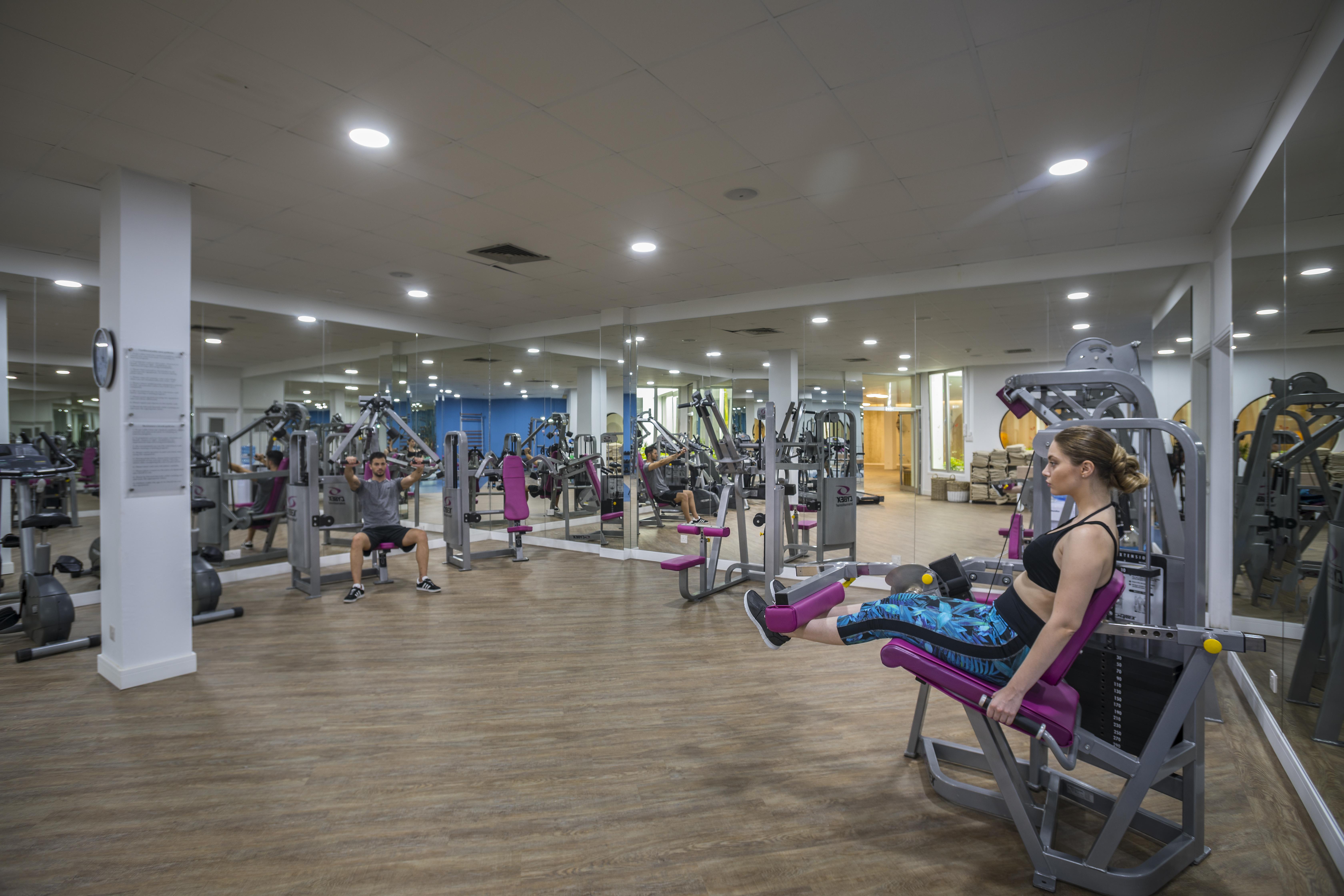 Hotel Leonardo Plaza Cypria Maris & (adults Only)