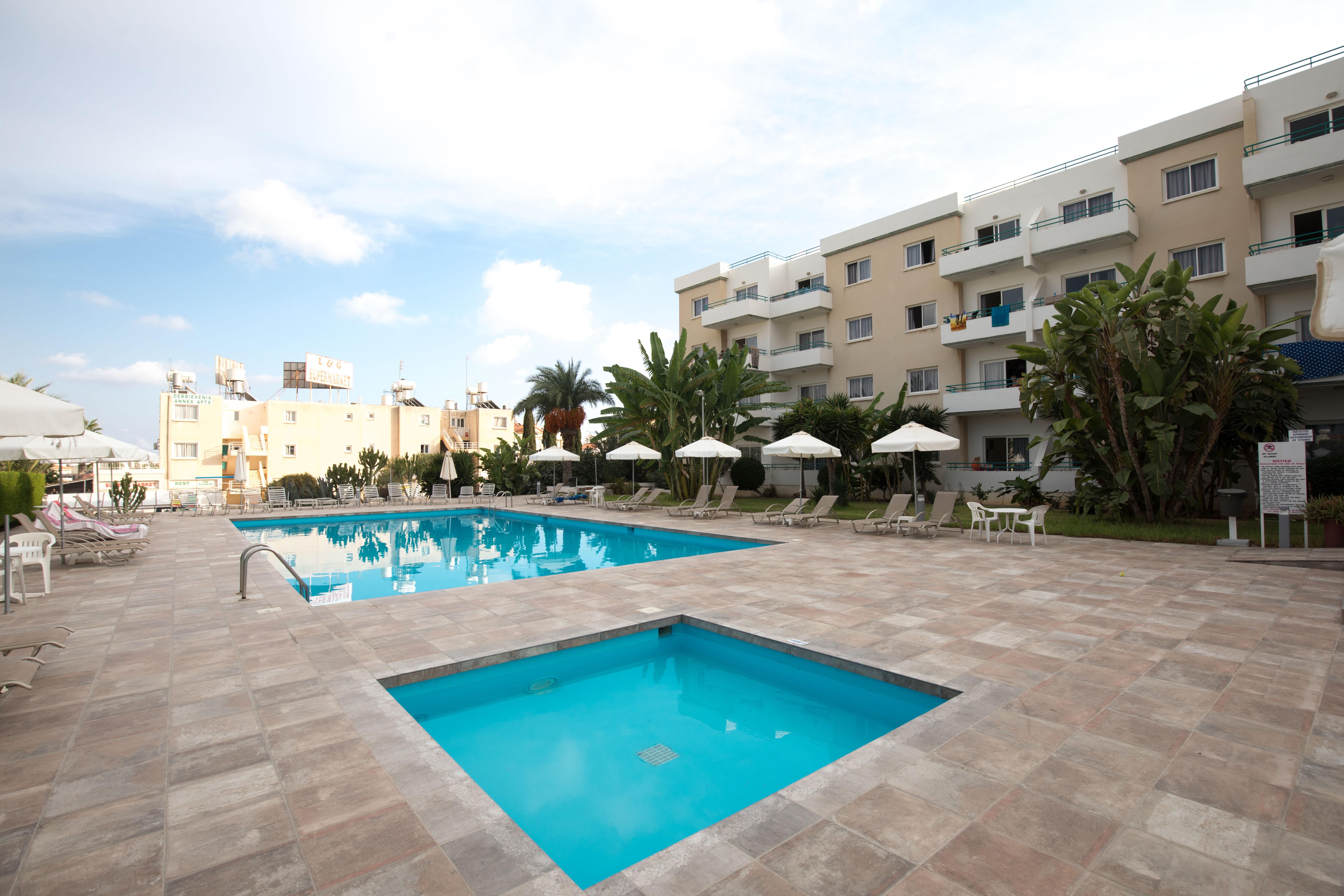 Debbiexenia 3* Paralimni