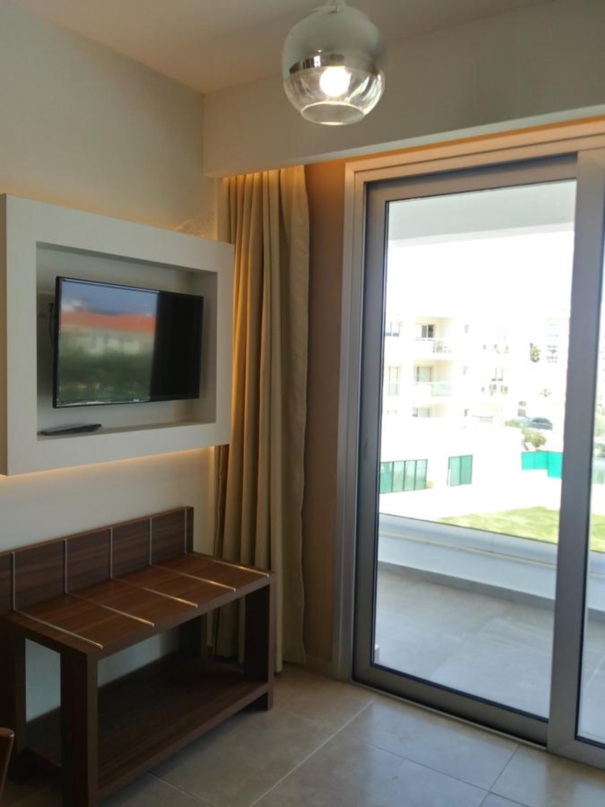 Aparthotel Livas