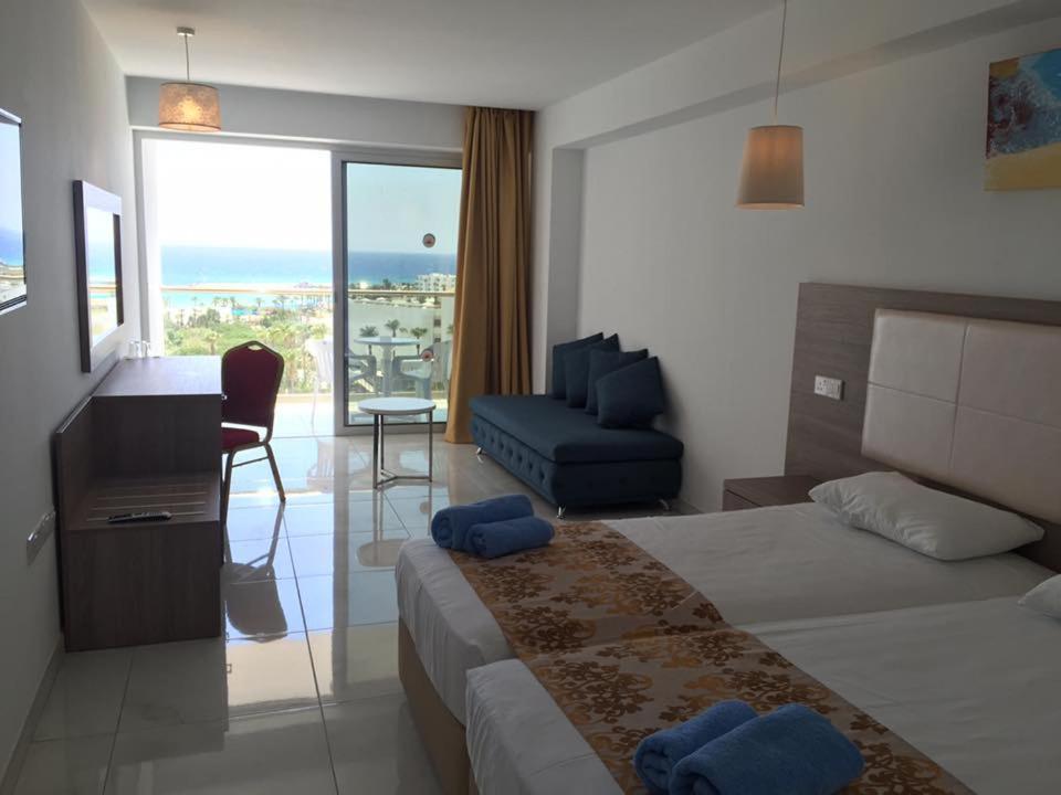 Corfu Hotel