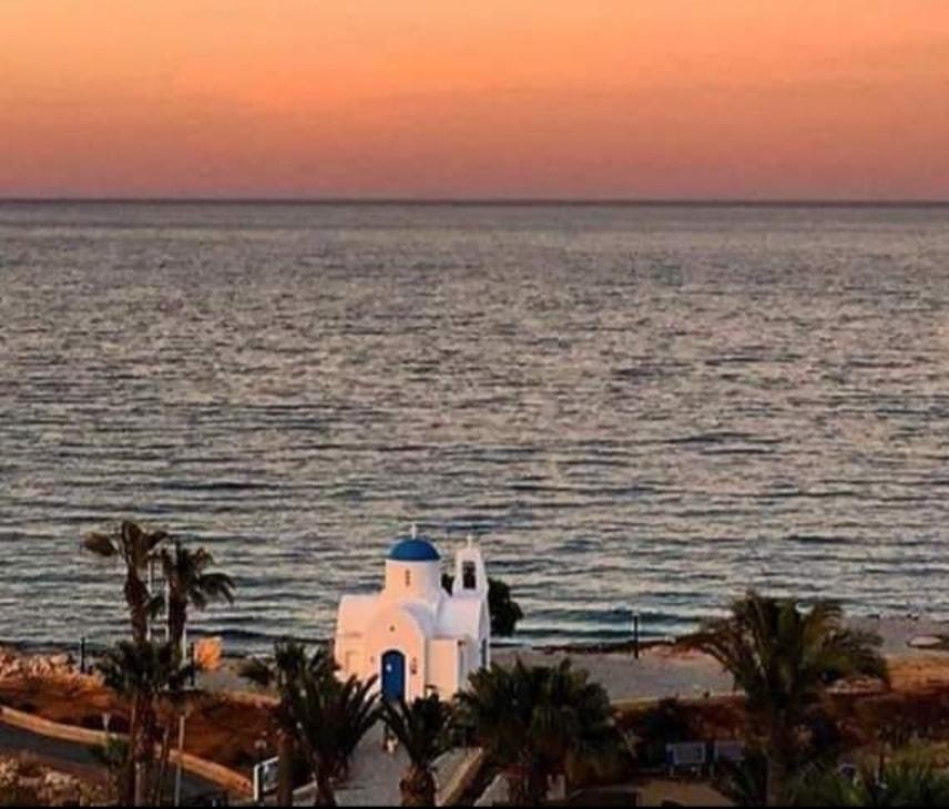 Anais Bay 3*