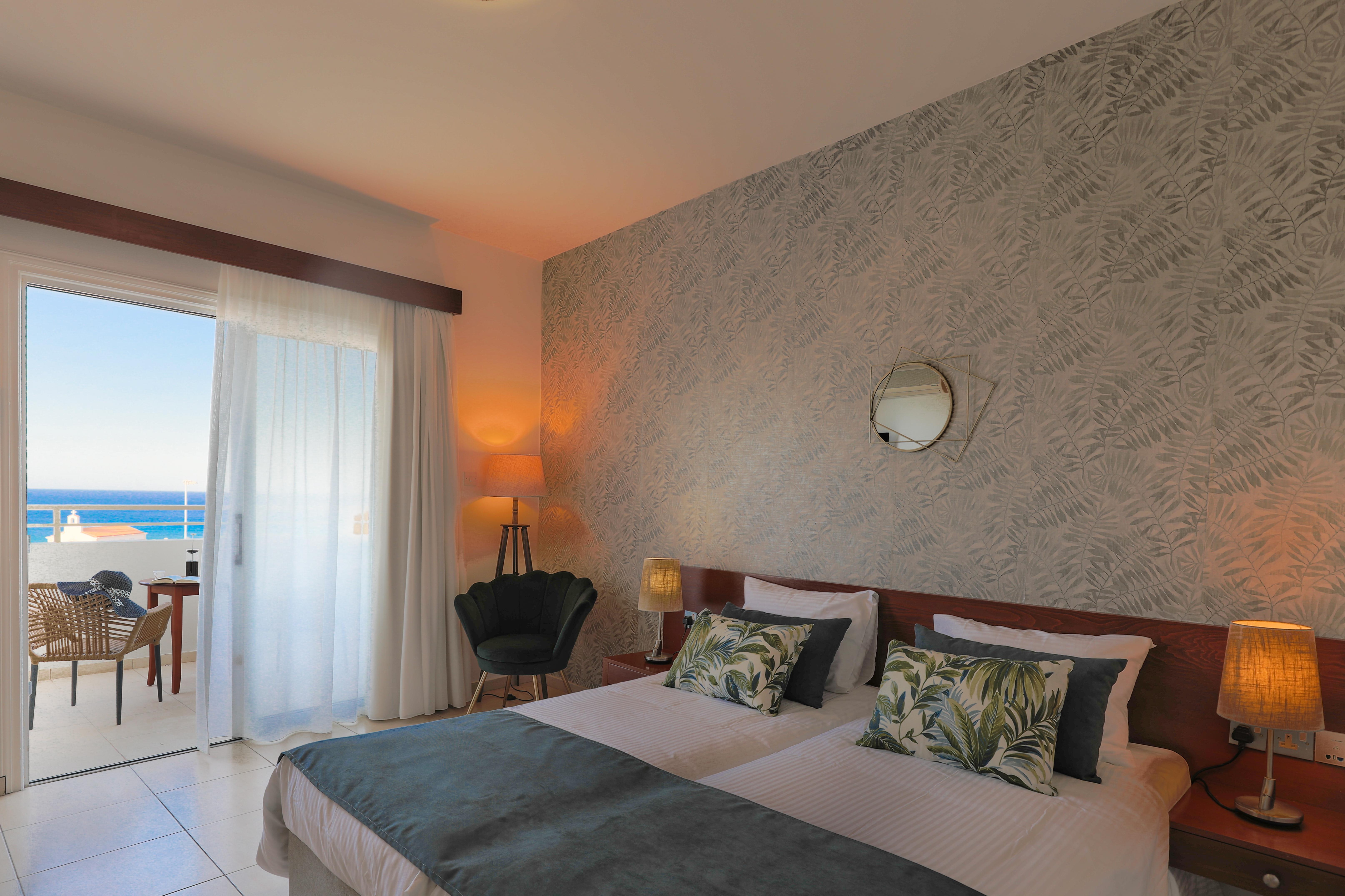 Iris Hotel