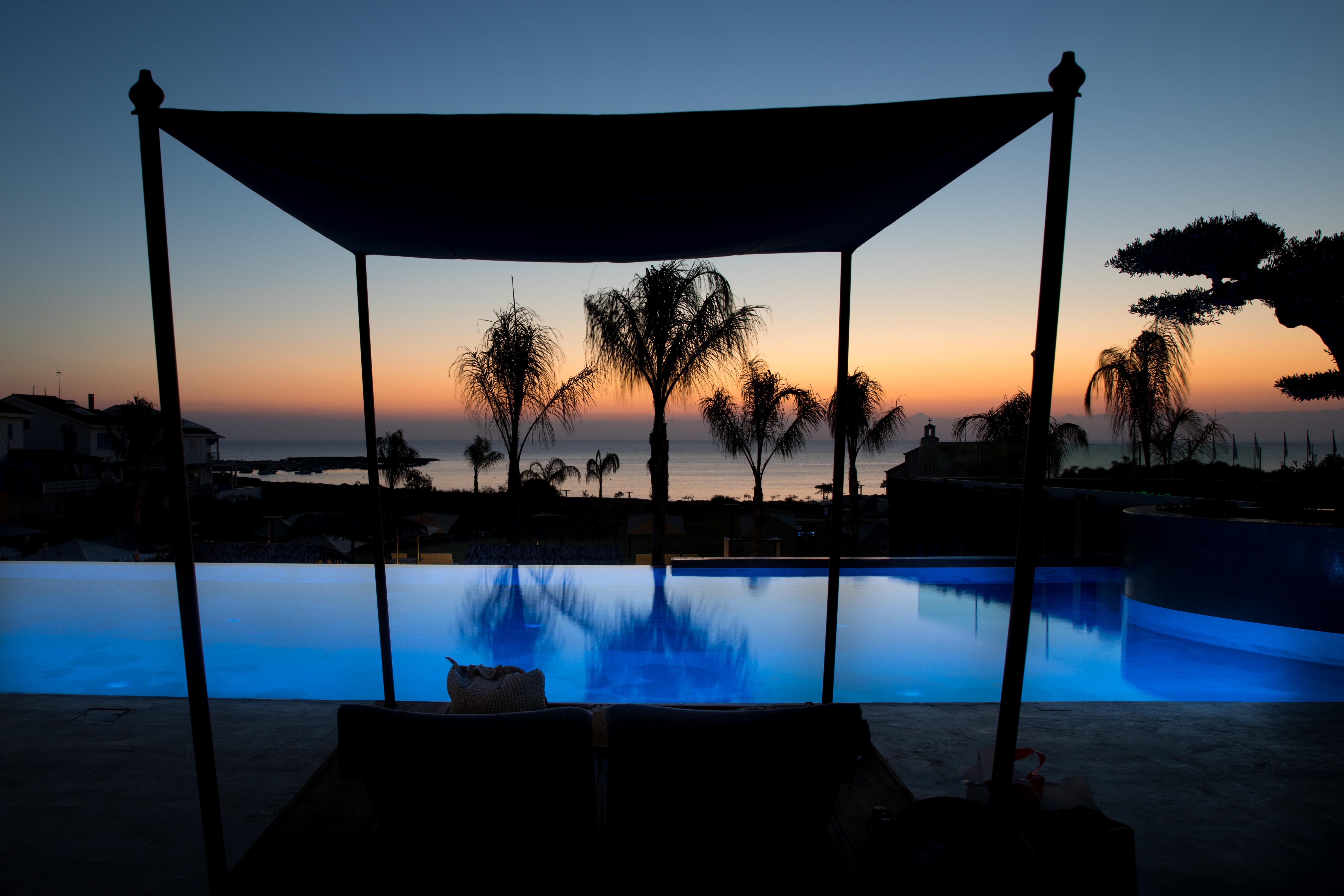 Iris Hotel 3*
