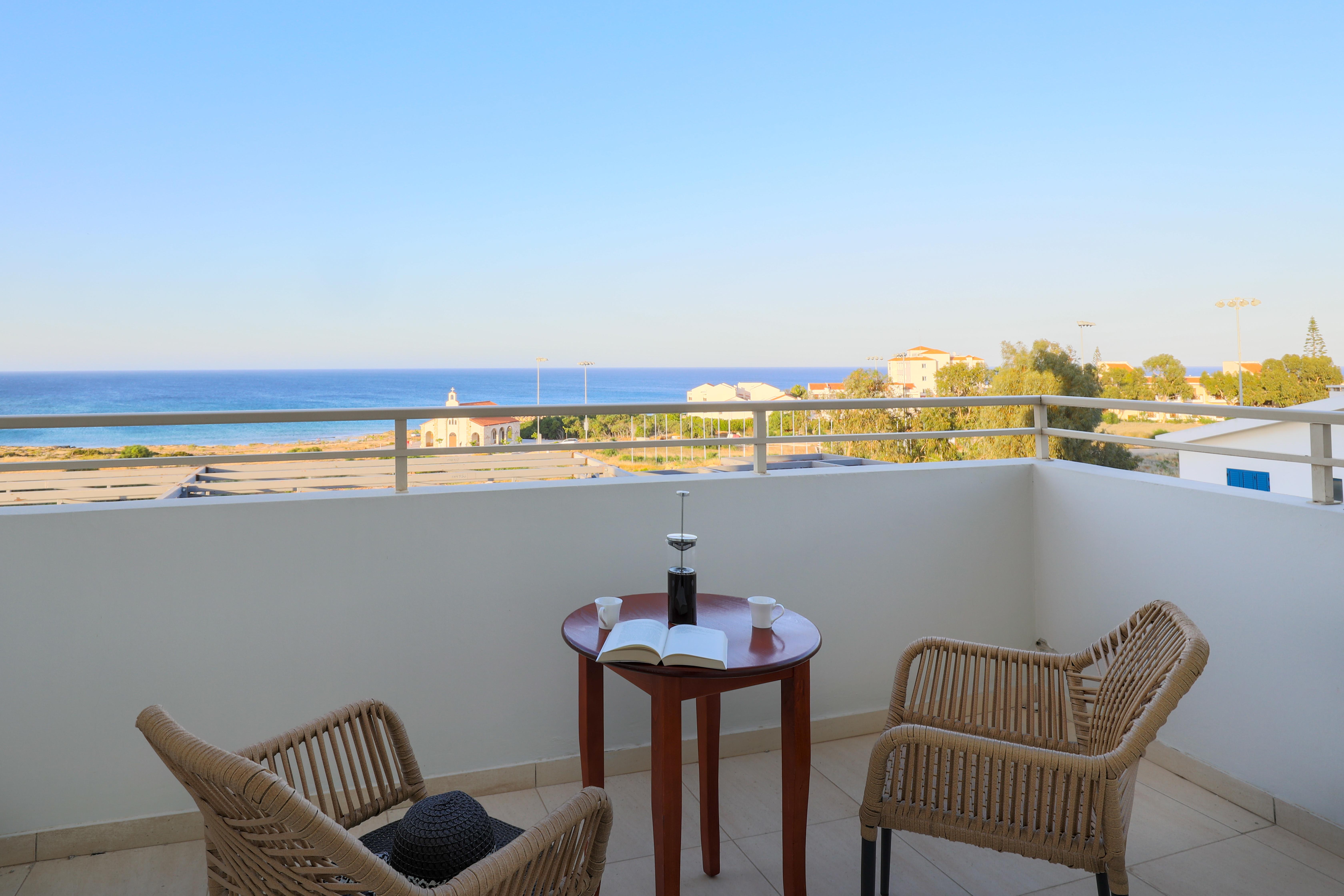 Iris Hotel 3*