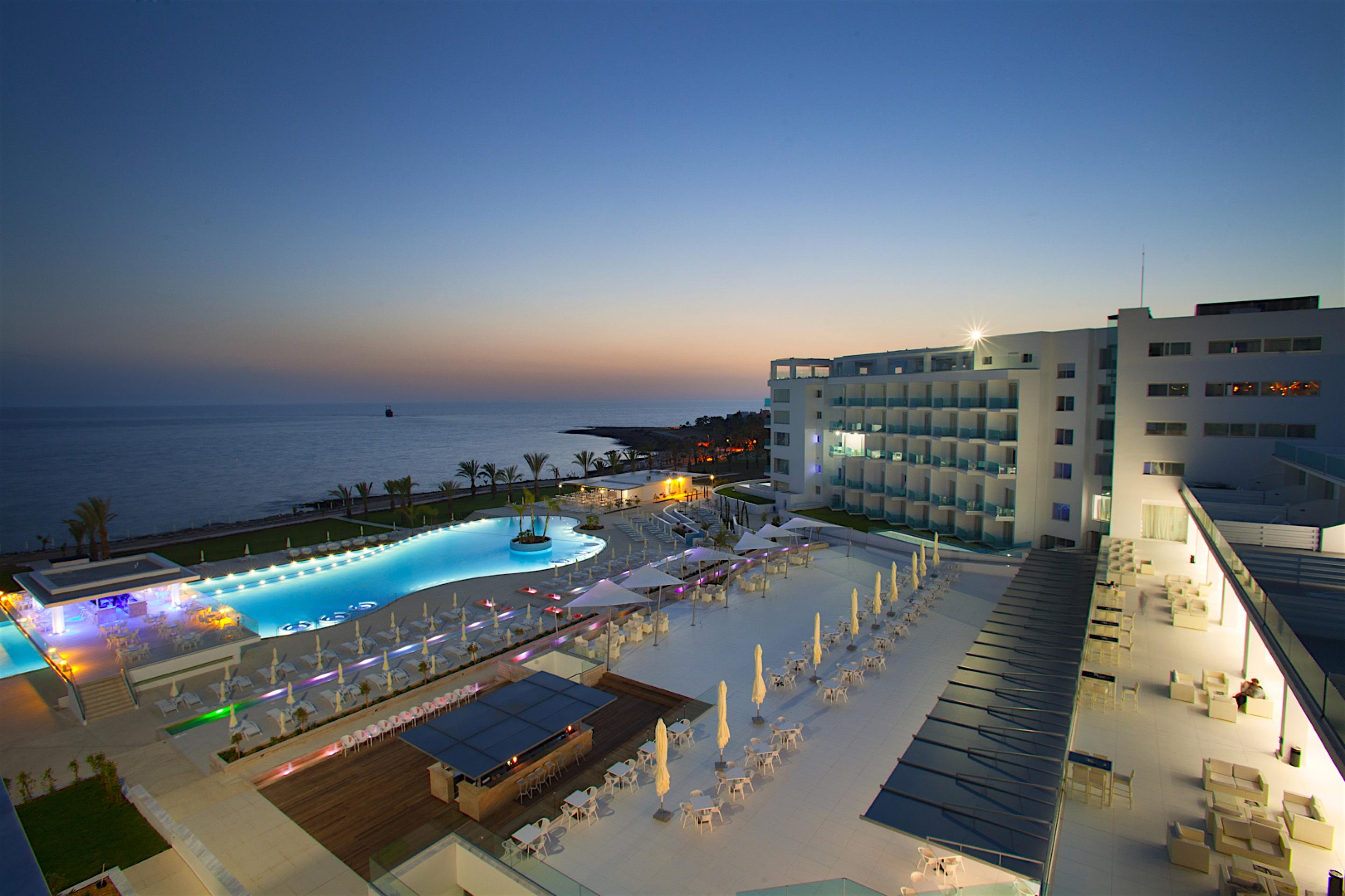 King Evelthon & Resort Klorakas
